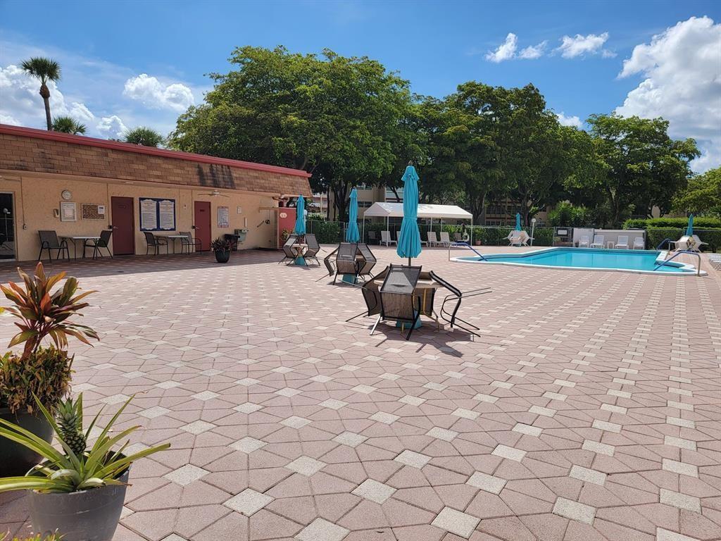 ORIOLE GOLF & TENNIS CLUB CONDO - Residential