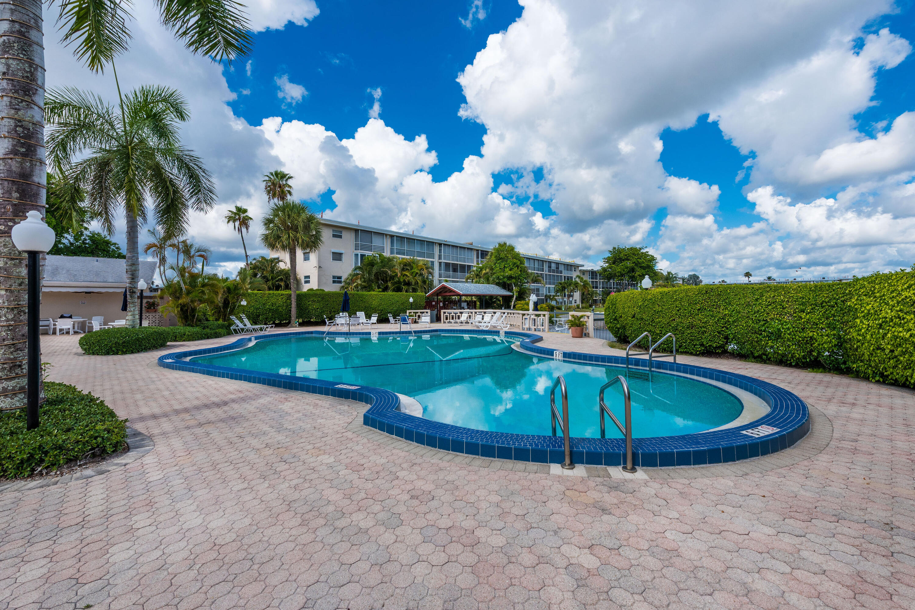 LAKE CLARKE GARDENS CONDO 3 - Residential