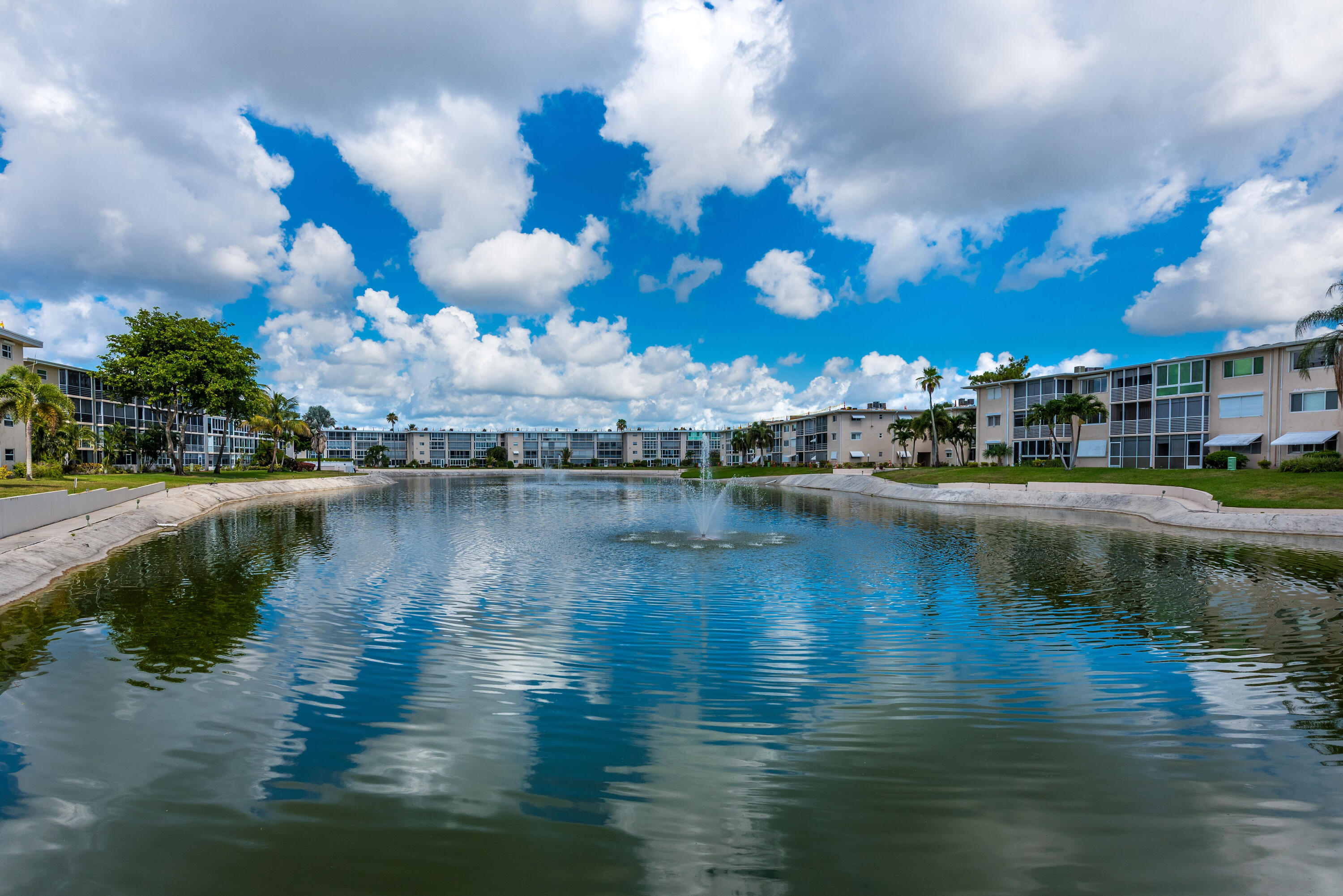 LAKE CLARKE GARDENS CONDO 3 - Residential