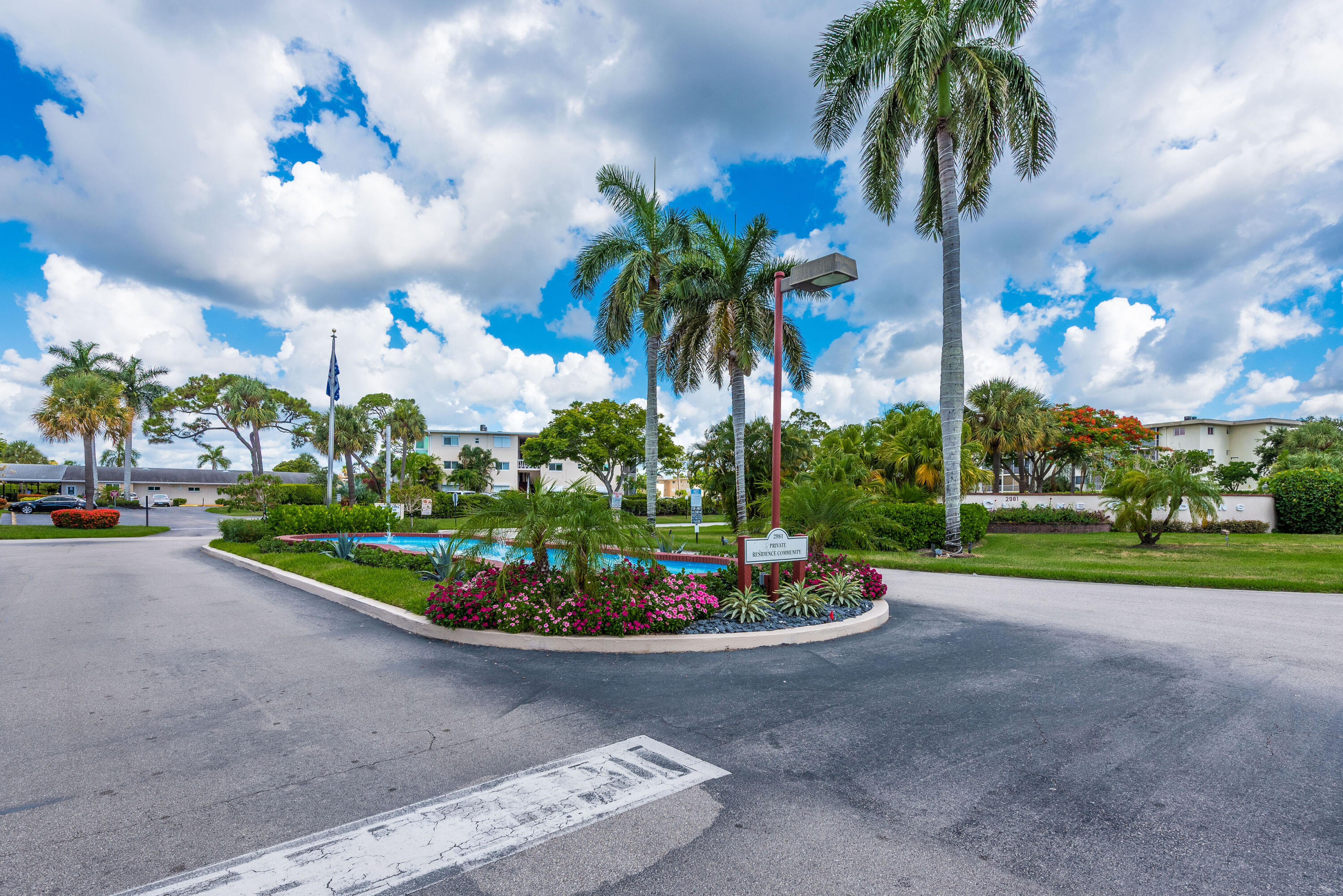 LAKE CLARKE GARDENS CONDO 3 - Residential