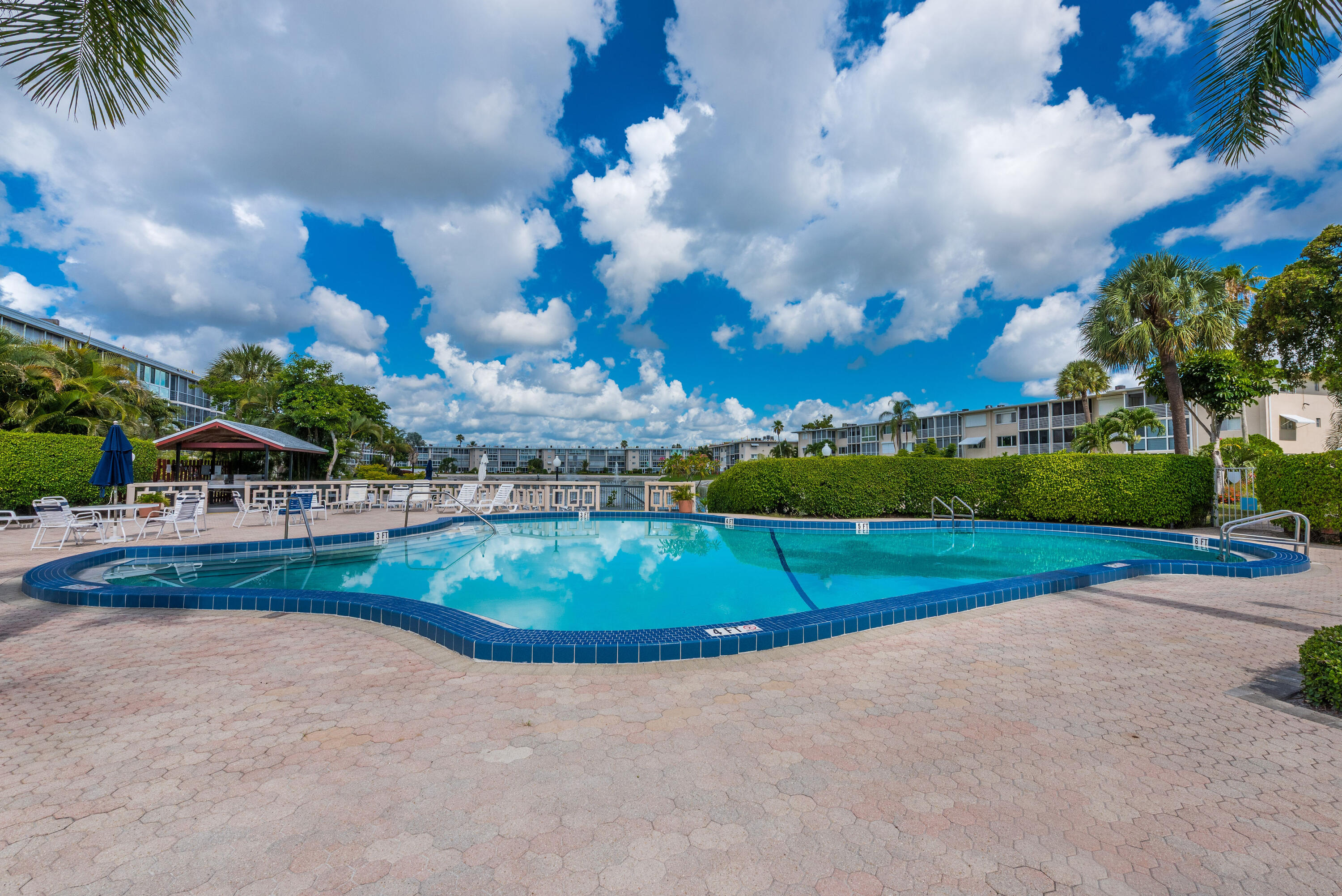 LAKE CLARKE GARDENS CONDO 3 - Residential