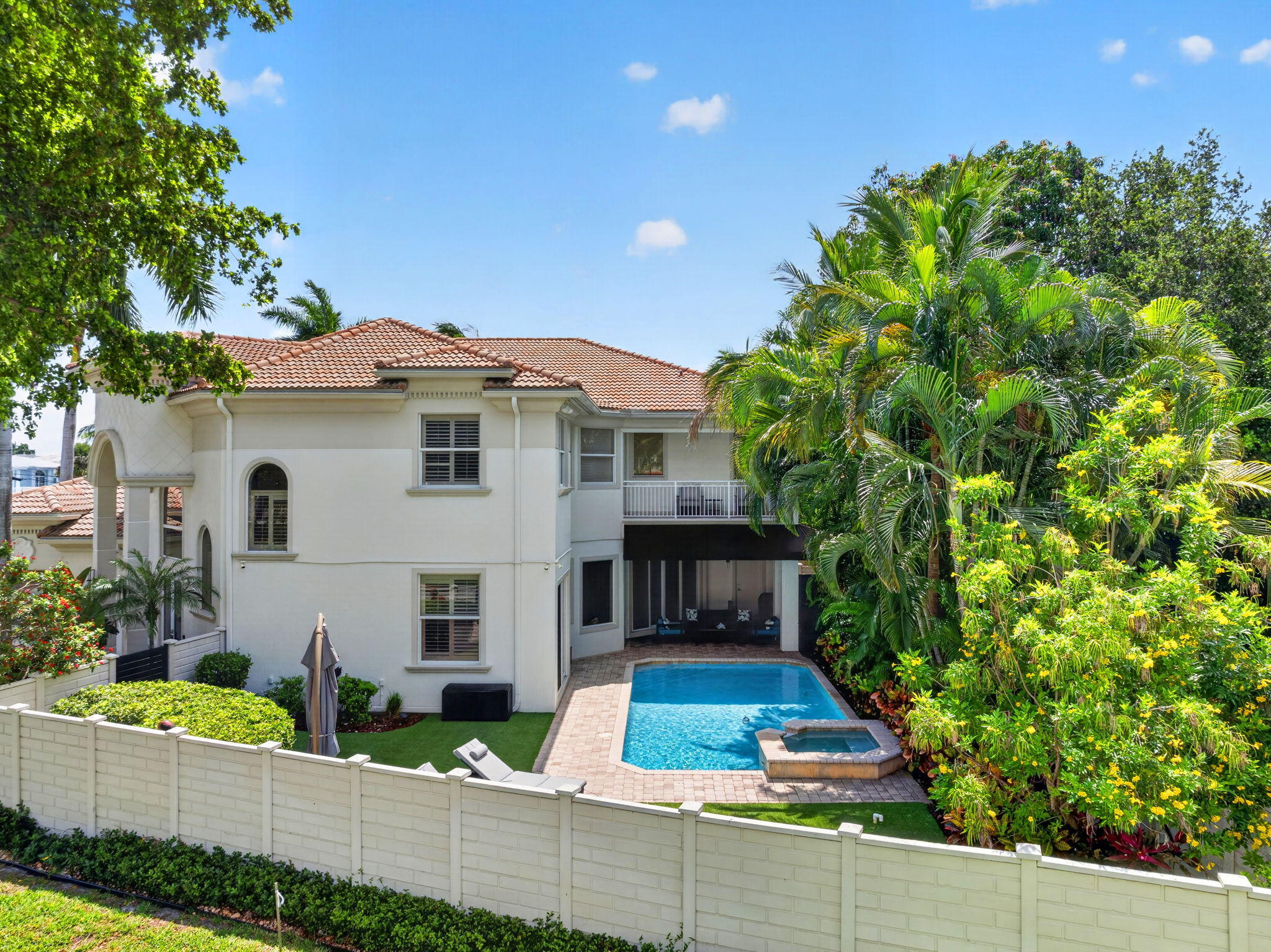 LIGHTHOUSE POINT 3RD SEC - Residential