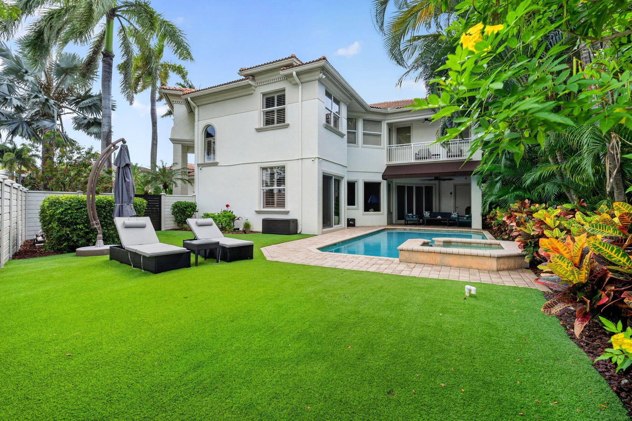 LIGHTHOUSE POINT 3RD SEC - Residential