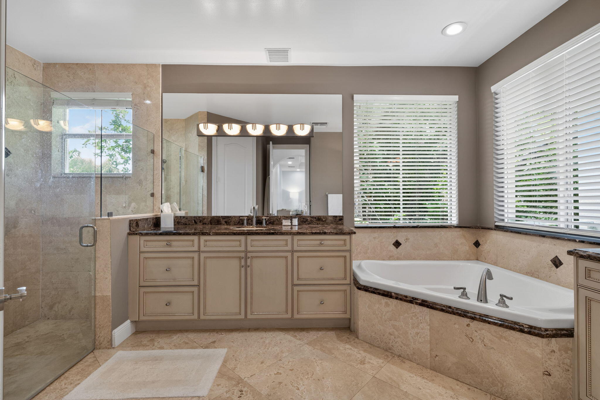 LIGHTHOUSE POINT 3RD SEC - Residential