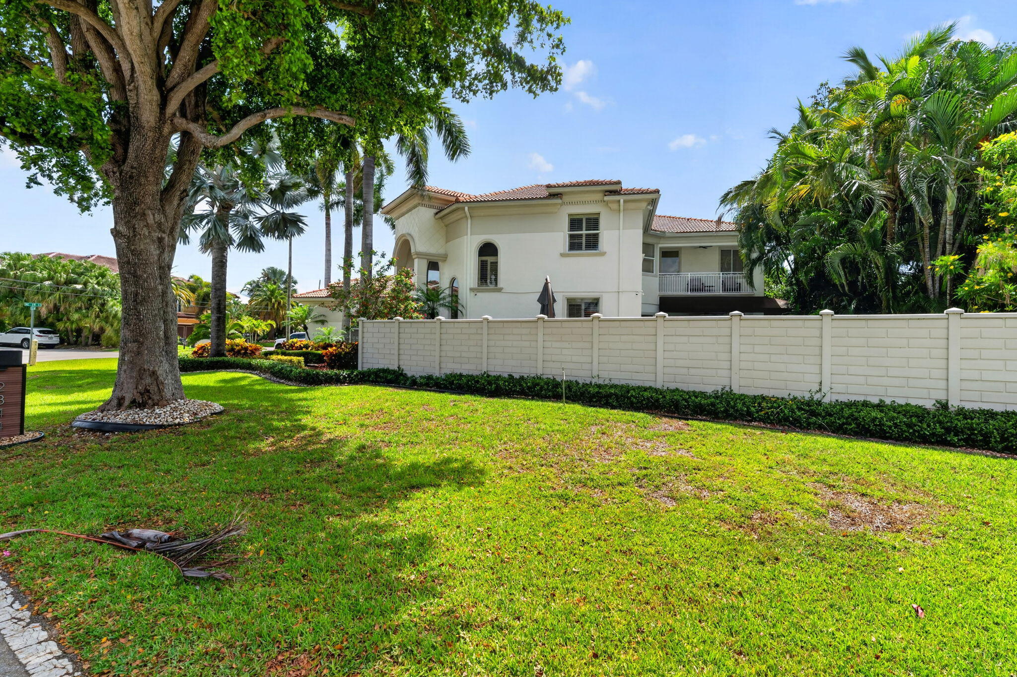 LIGHTHOUSE POINT 3RD SEC - Residential