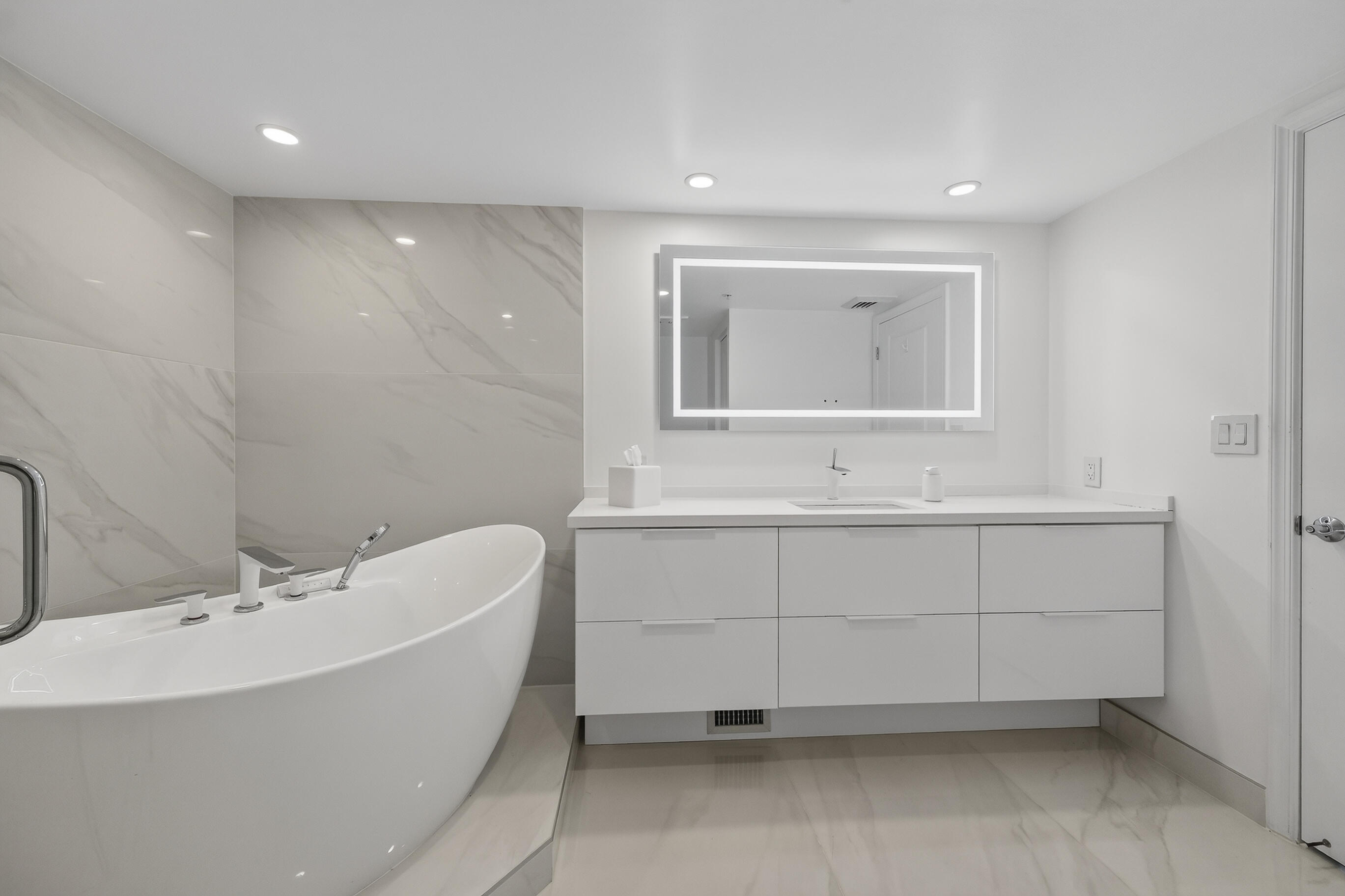 SYMPHONY NORTH CONDO - Residential