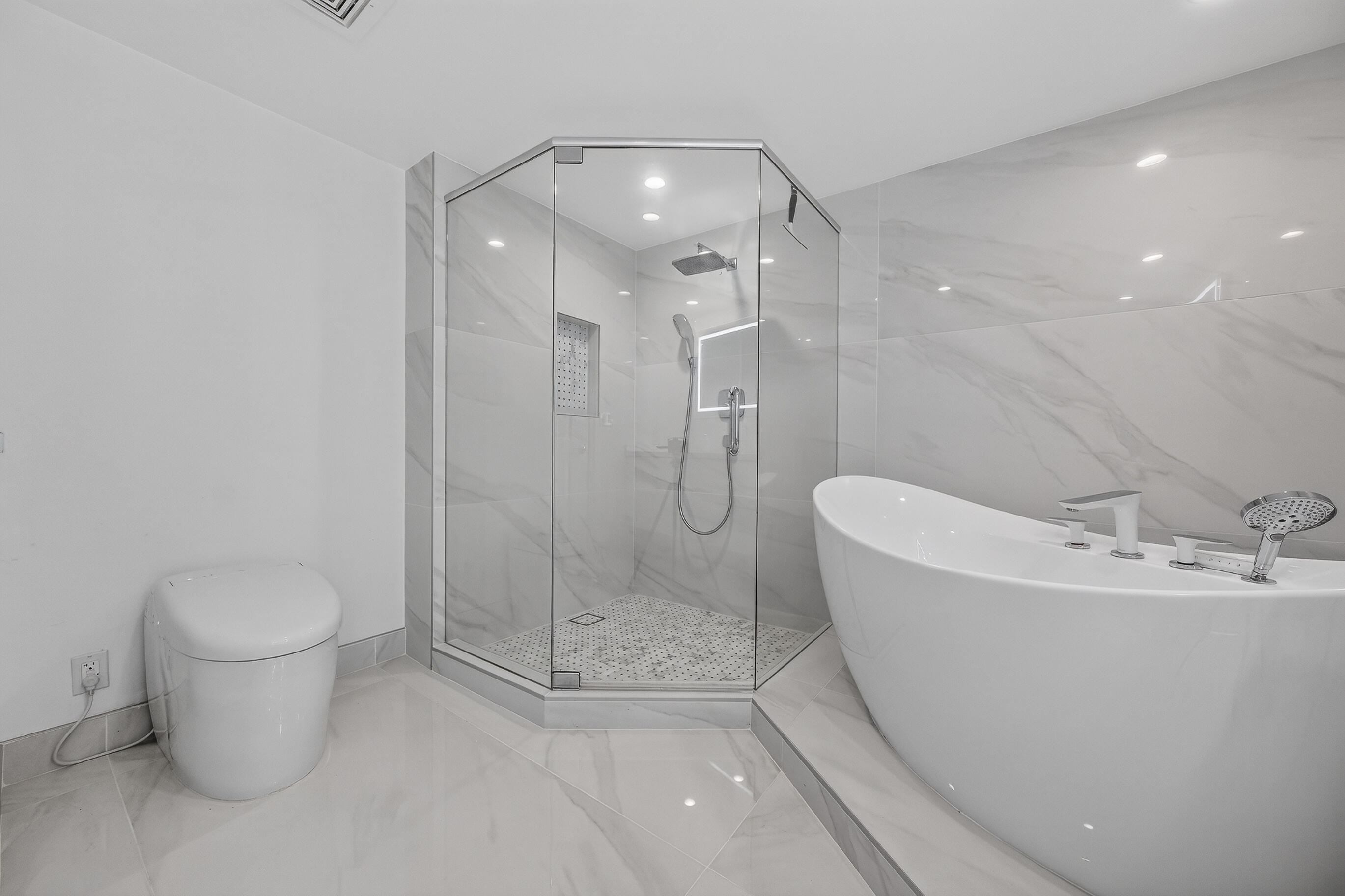 SYMPHONY NORTH CONDO - Residential