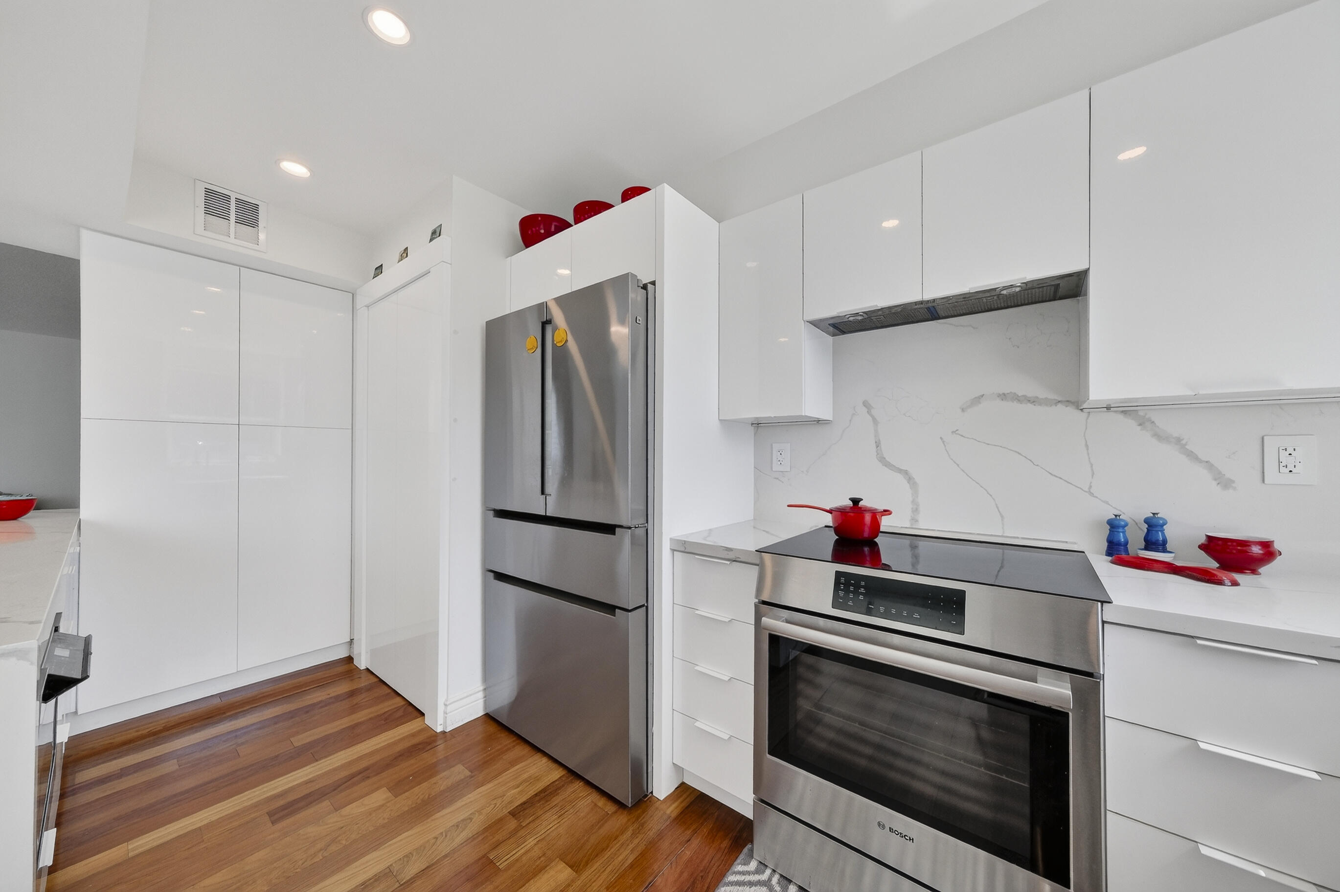 SYMPHONY NORTH CONDO - Residential