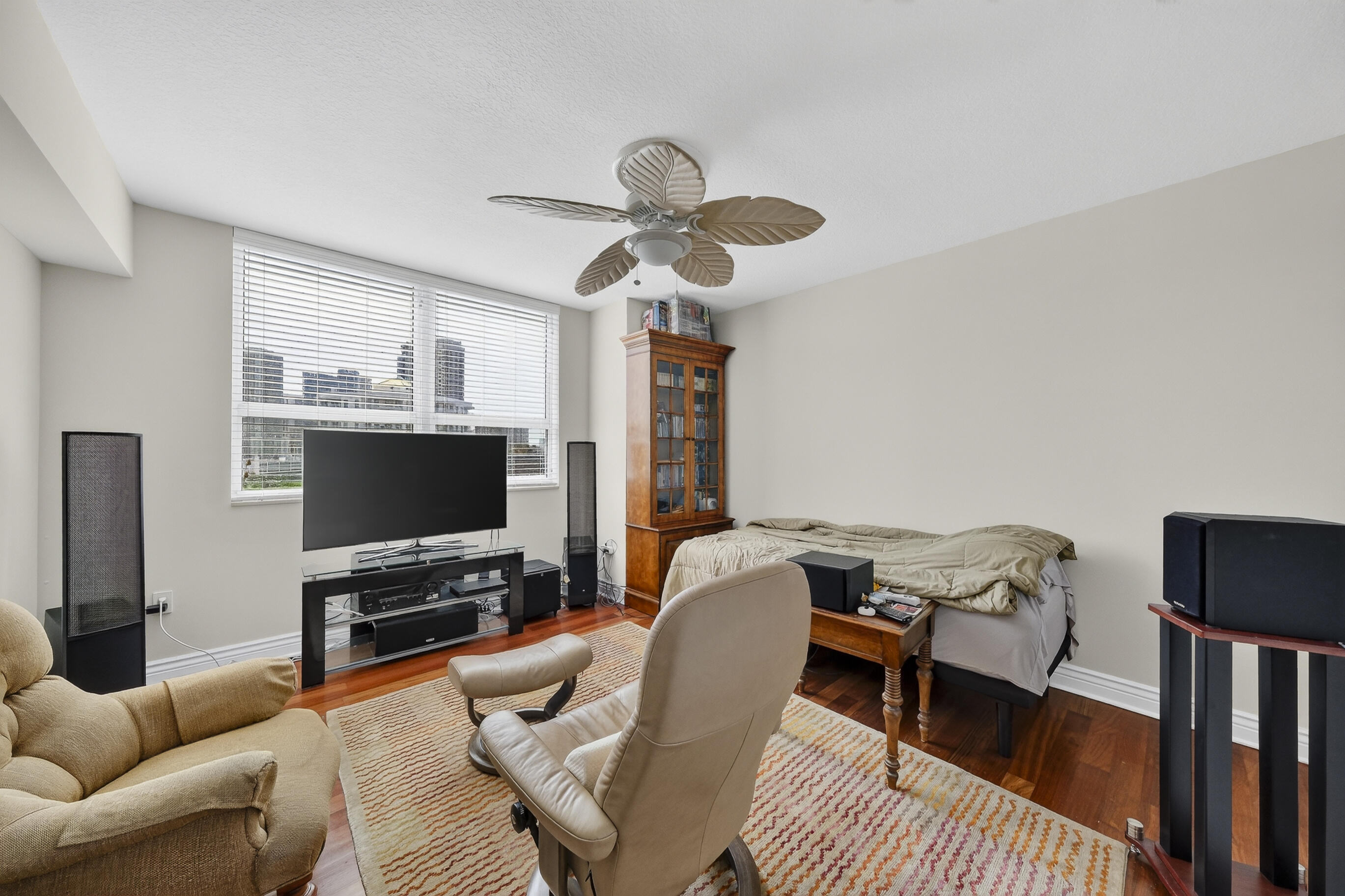 SYMPHONY NORTH CONDO - Residential