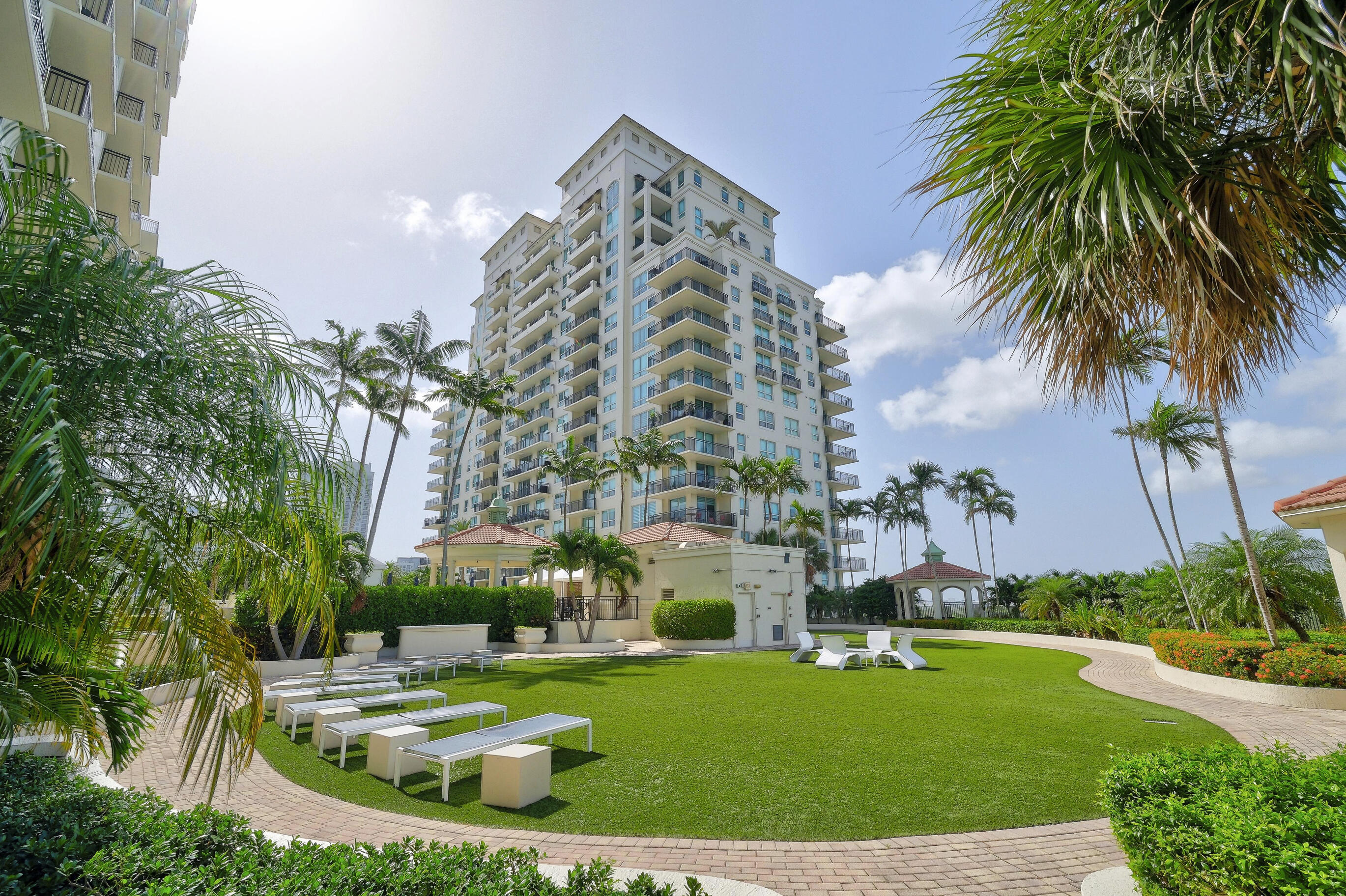 SYMPHONY NORTH CONDO - Residential