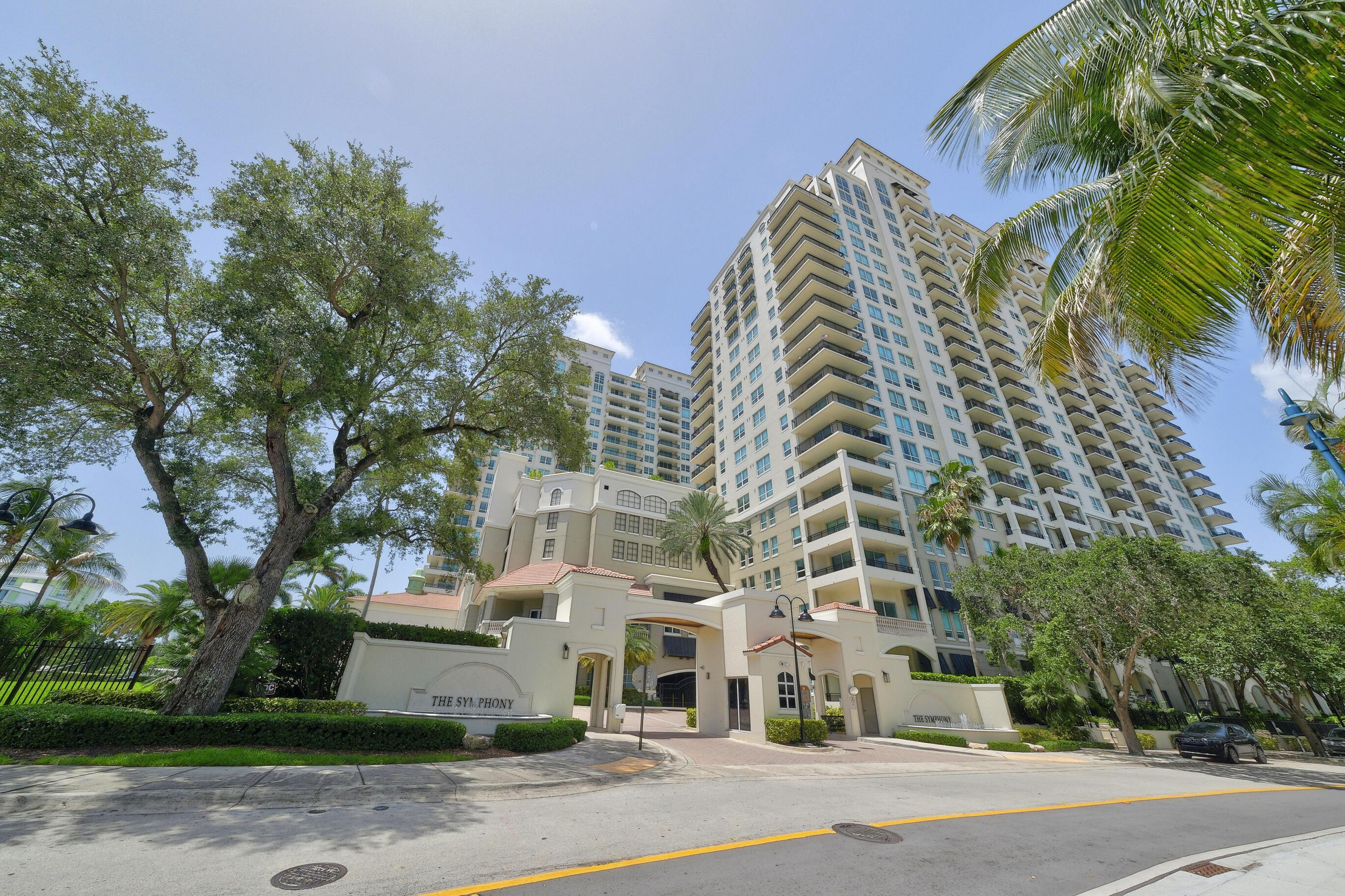 SYMPHONY NORTH CONDO - Residential