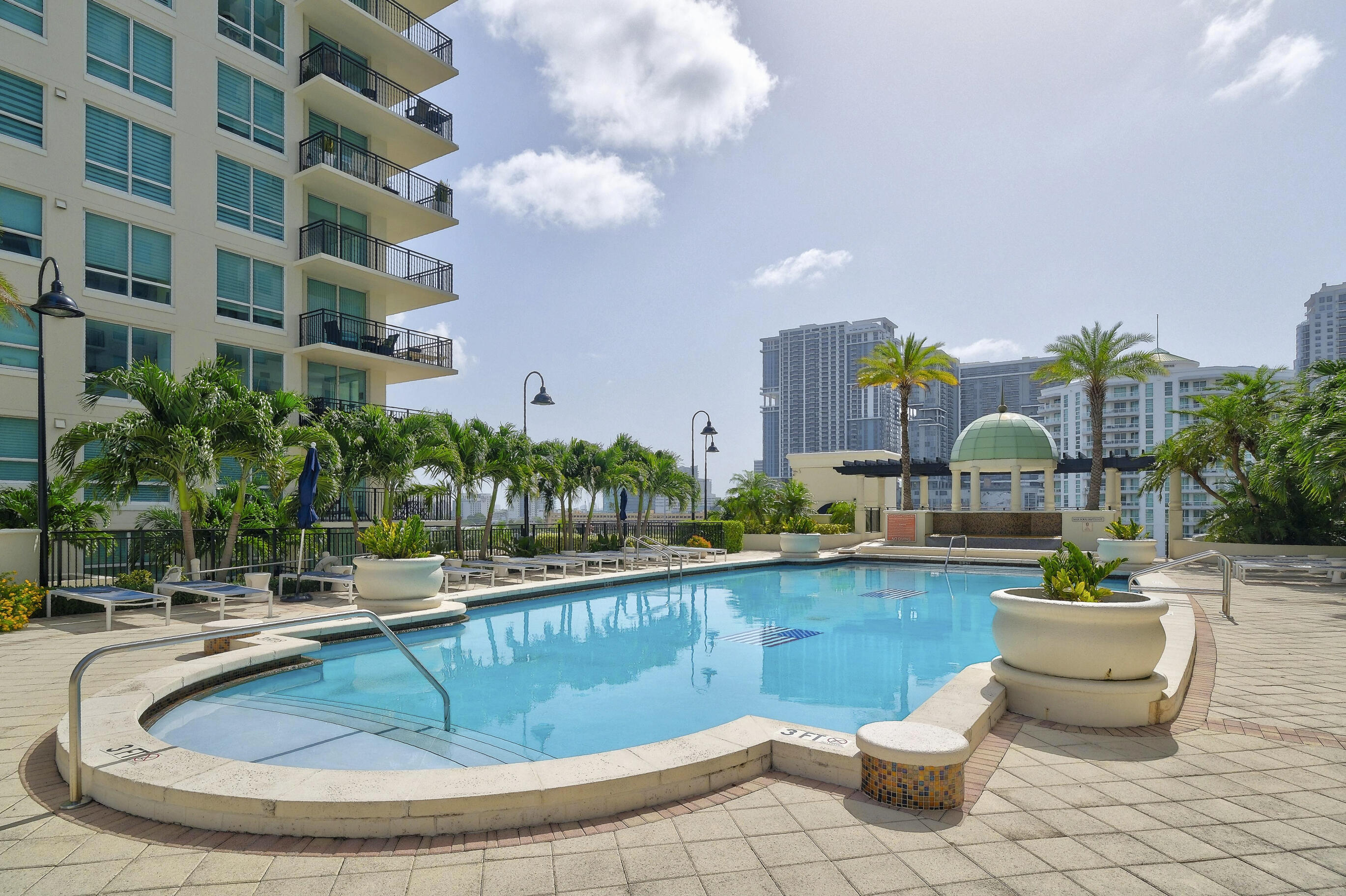 SYMPHONY NORTH CONDO - Residential