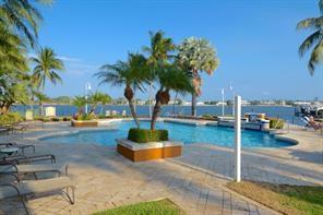 Yacht Club on the Intra - Residential
