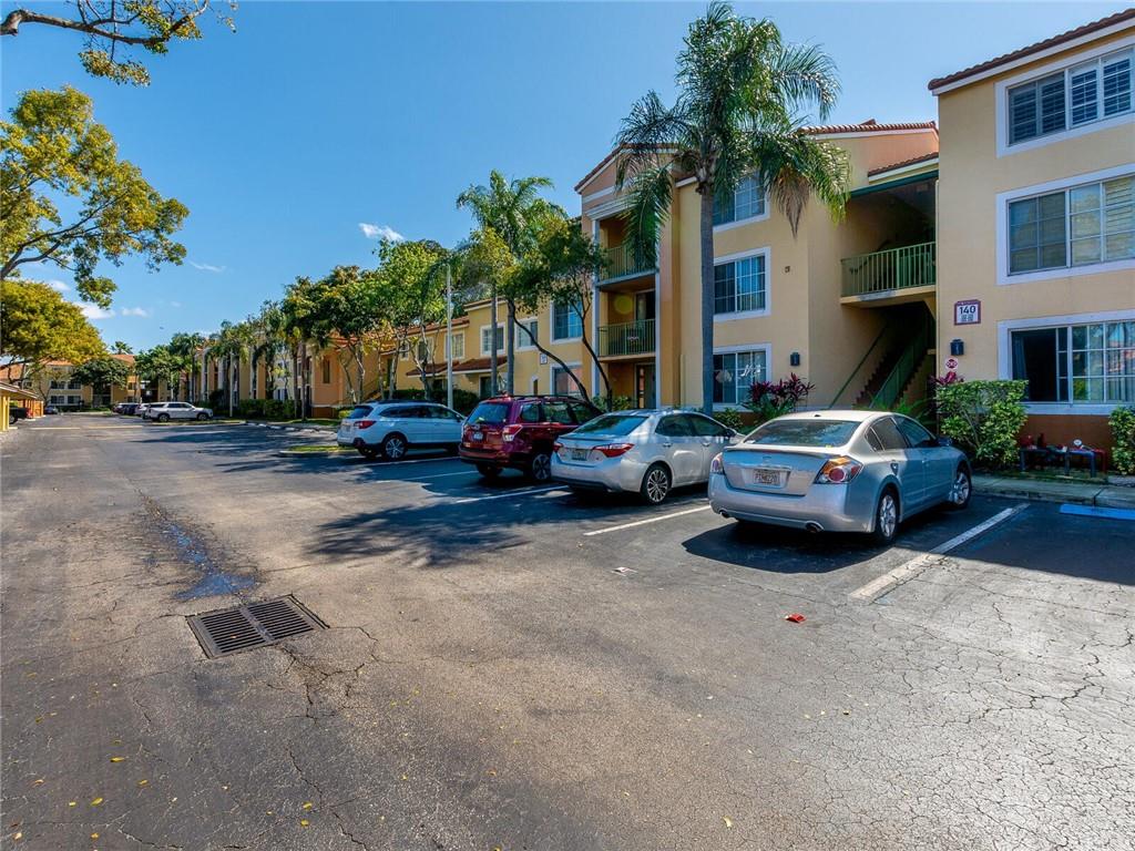 Yacht Club on the Intra - Residential