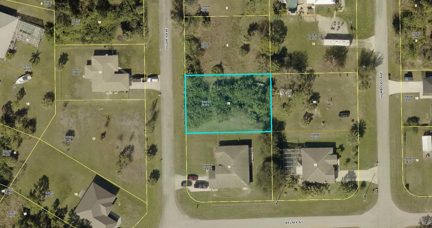 Present to you a 0.23 acres residential lot close to Fort Myers Shores Florida, zip code 33905. Community has multiple new homes constructed, growing community. The prefect place to build your single family home free of HOA. Property is close to SR 80 and not too far from I75. Use google map to check out the community.