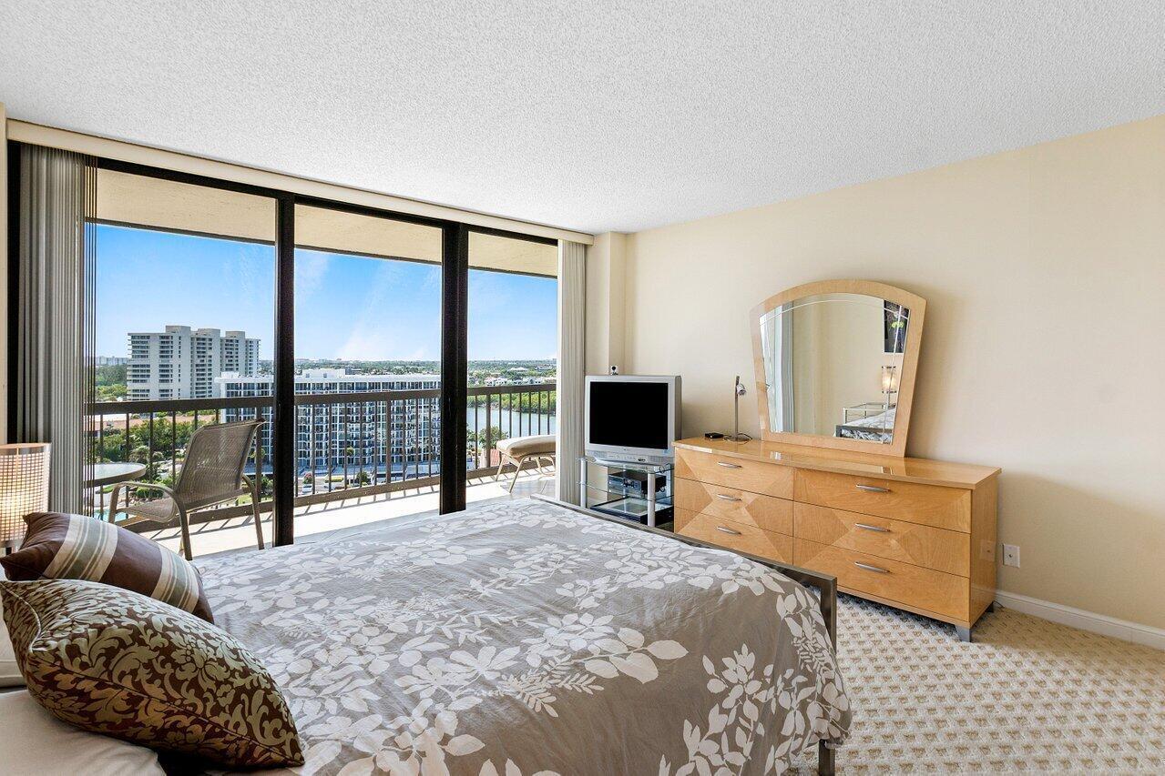 BRAEMAR ISLE CONDO - Residential