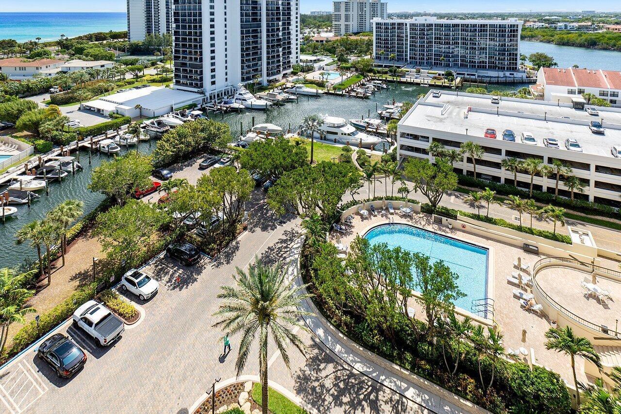 BRAEMAR ISLE CONDO - Residential