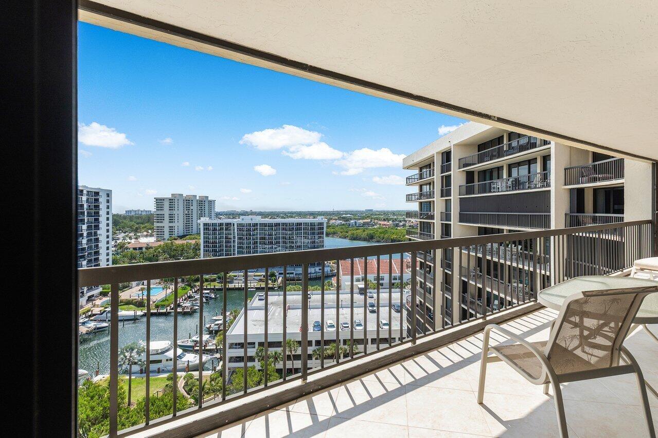 BRAEMAR ISLE CONDO - Residential