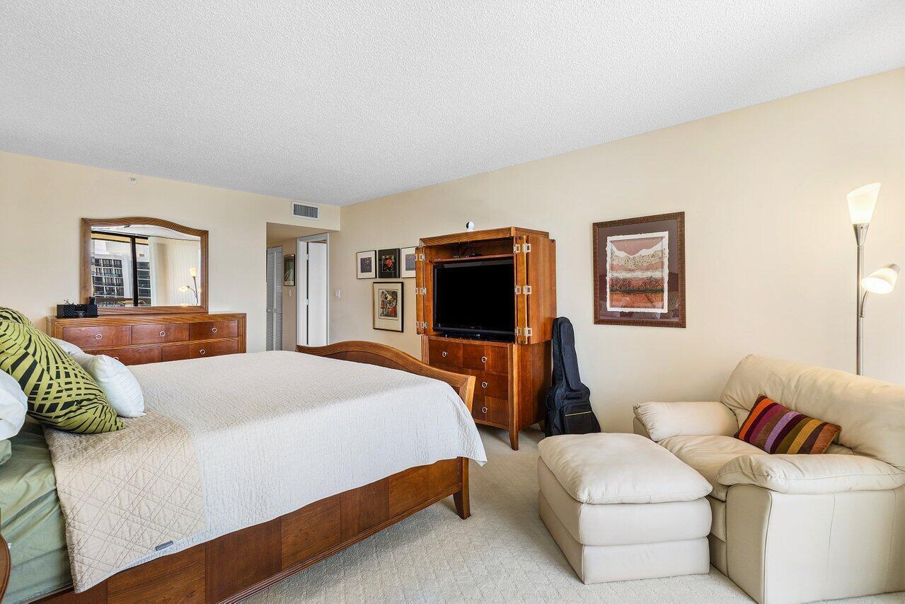 BRAEMAR ISLE CONDO - Residential