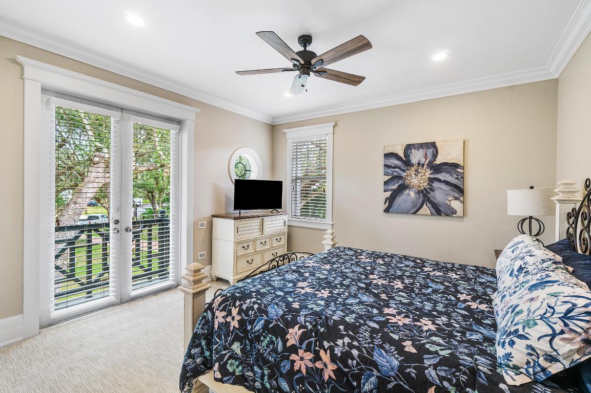 FOXE CHASE - Residential