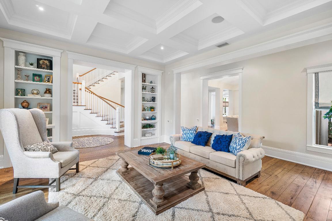 FOXE CHASE - Residential