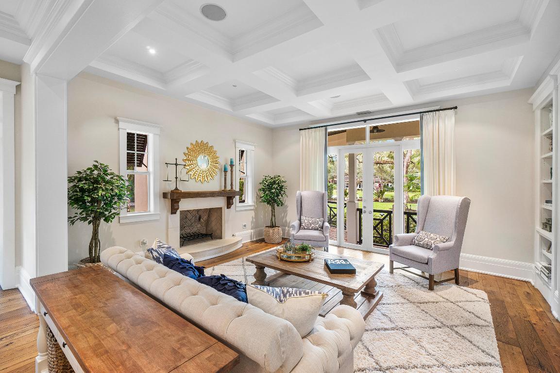 FOXE CHASE - Residential