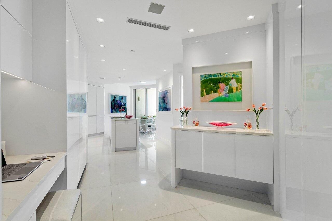 TWENTY SEVEN SEVENTY SOUTH OCEAN BLVD - Residential