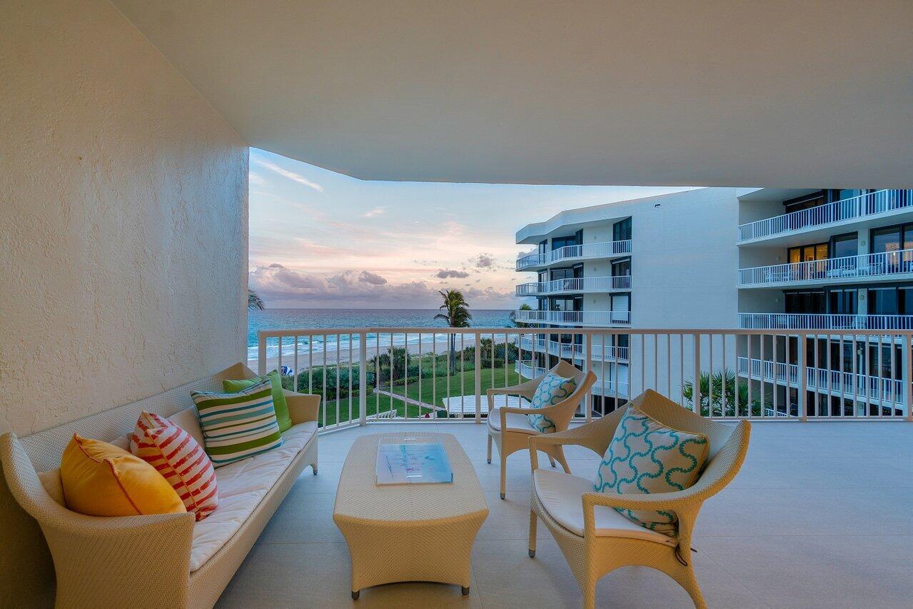 TWENTY SEVEN SEVENTY SOUTH OCEAN BLVD - Residential