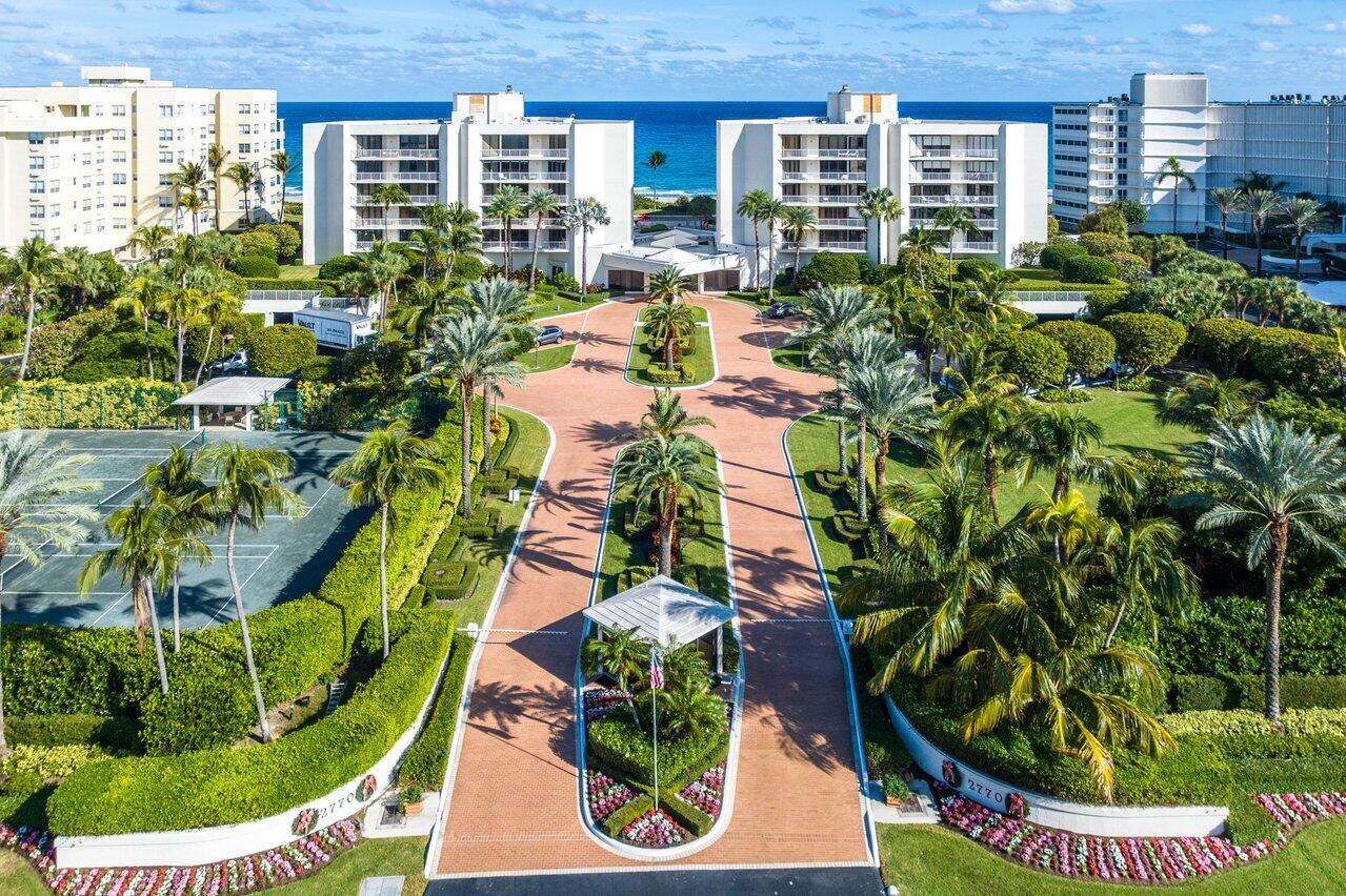 TWENTY SEVEN SEVENTY SOUTH OCEAN BLVD - Residential