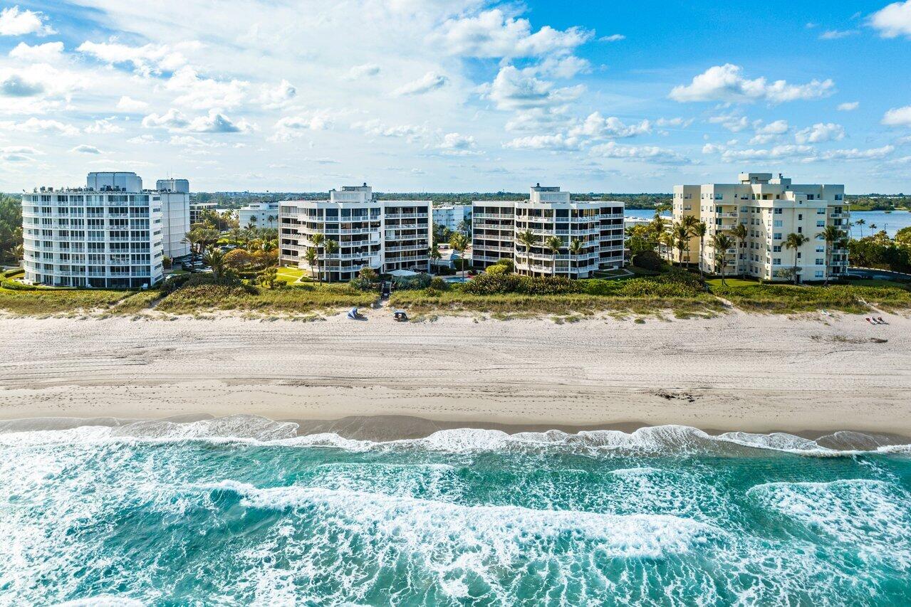 TWENTY SEVEN SEVENTY SOUTH OCEAN BLVD - Residential