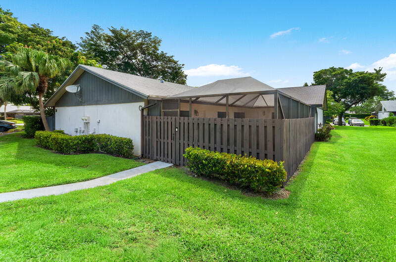 SUMMIT PINES UNIT - Residential