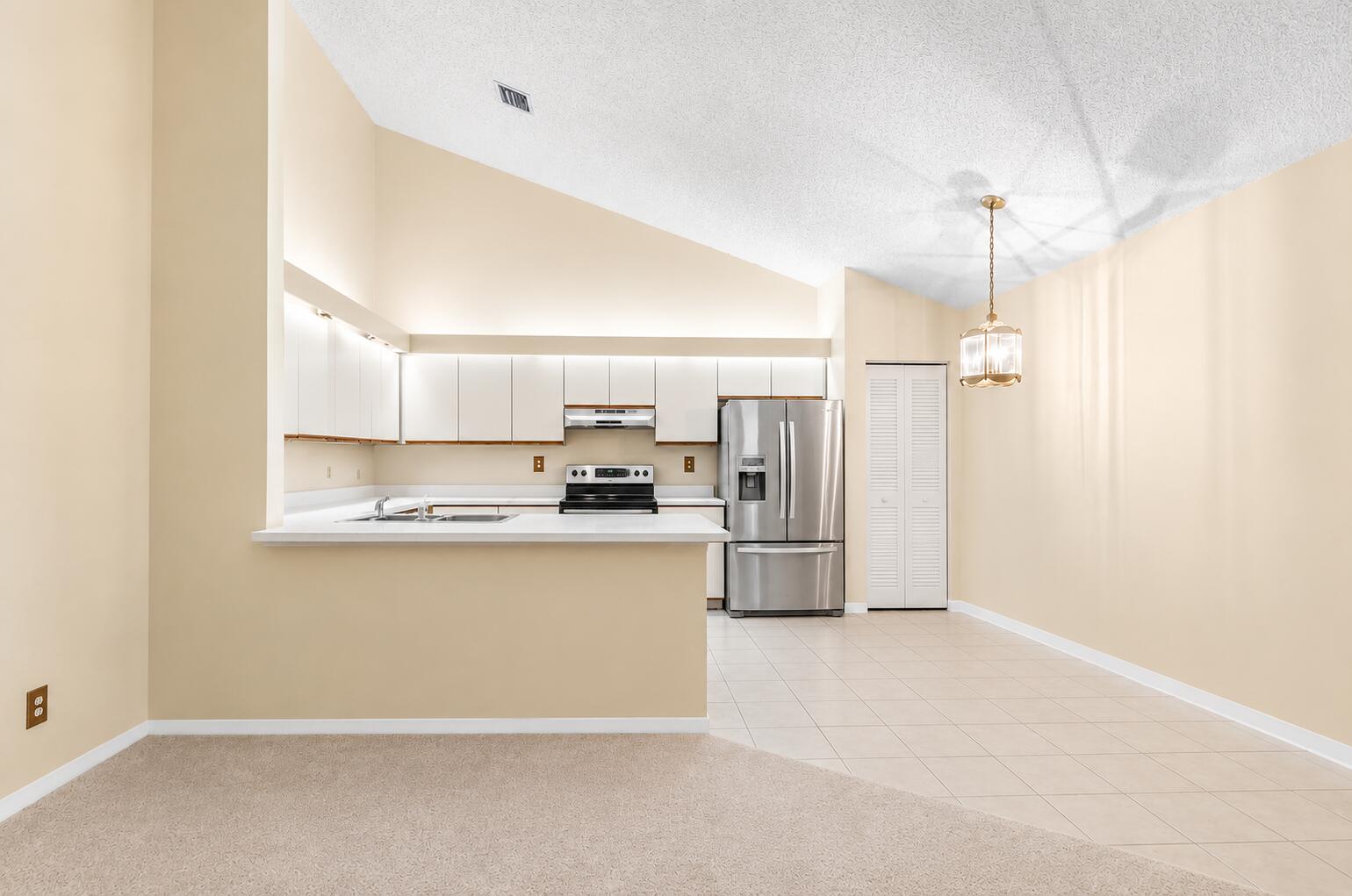 SUMMIT PINES UNIT - Residential