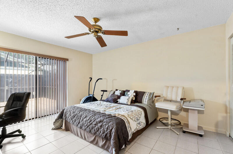 SUMMIT PINES UNIT - Residential