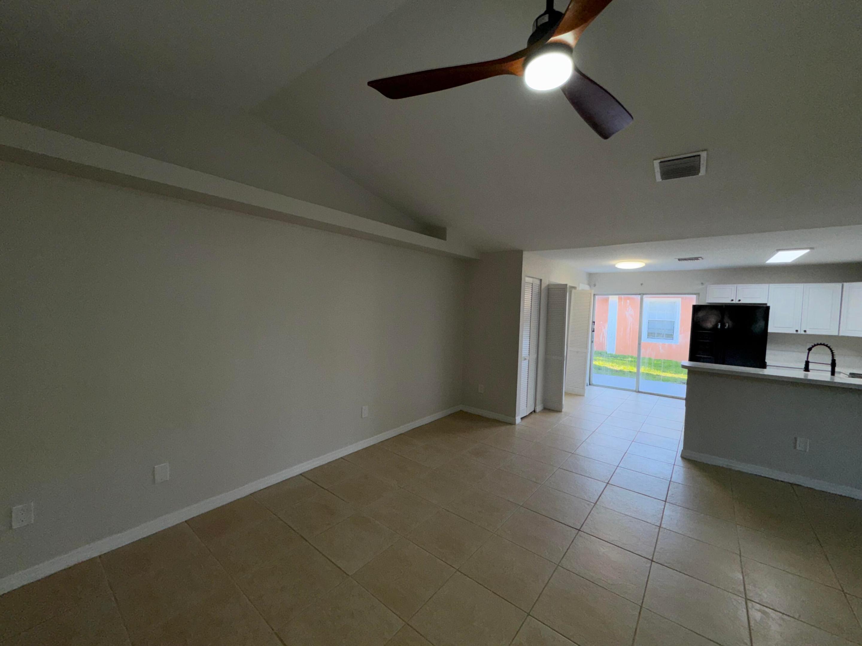 CONGRESS GROVES IN - Residential Lease
