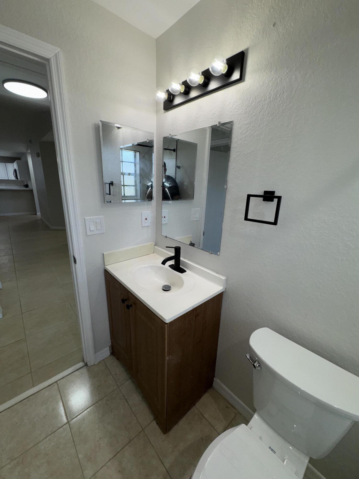 CONGRESS GROVES IN - Residential Lease