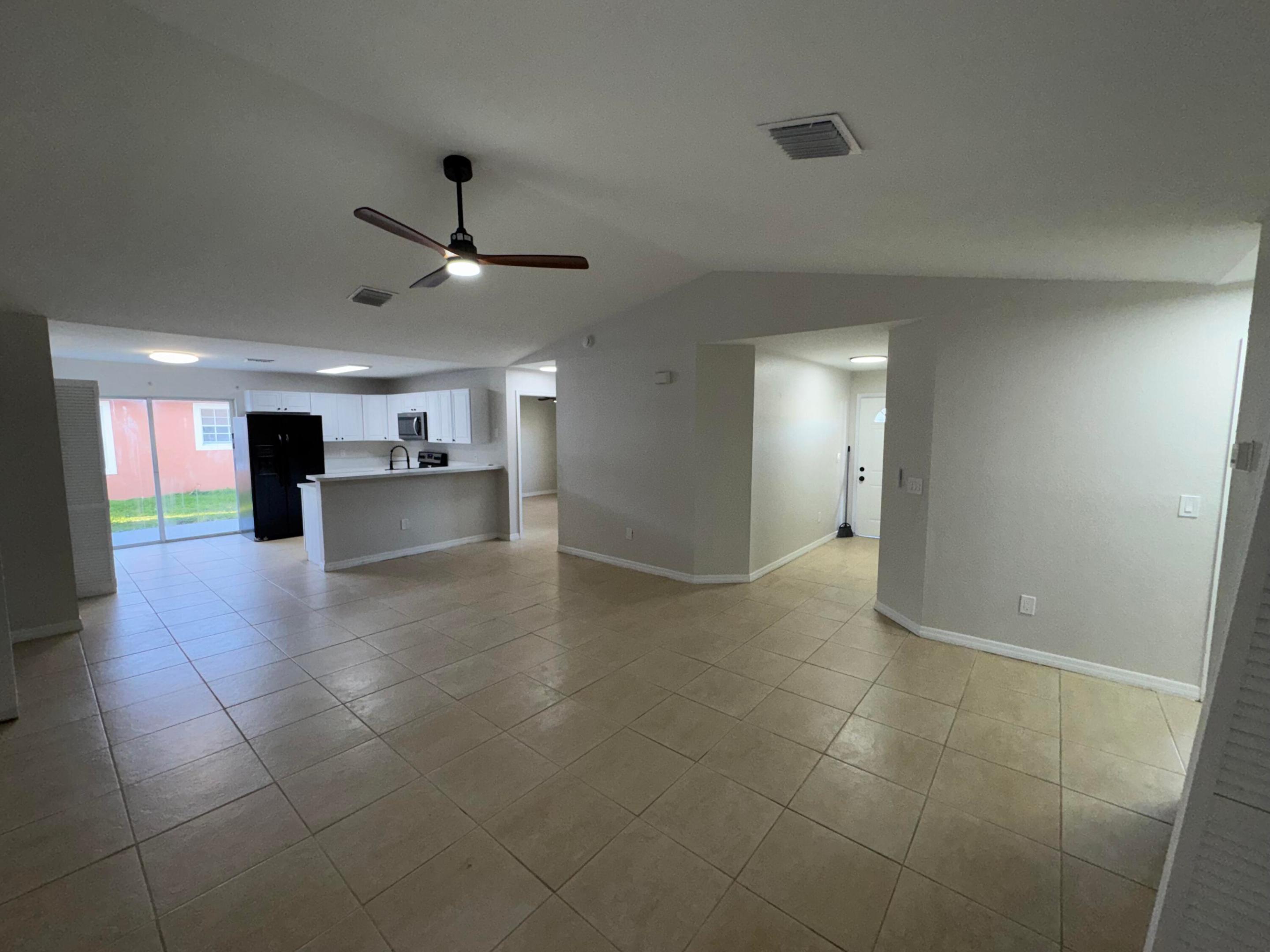 CONGRESS GROVES IN - Residential Lease