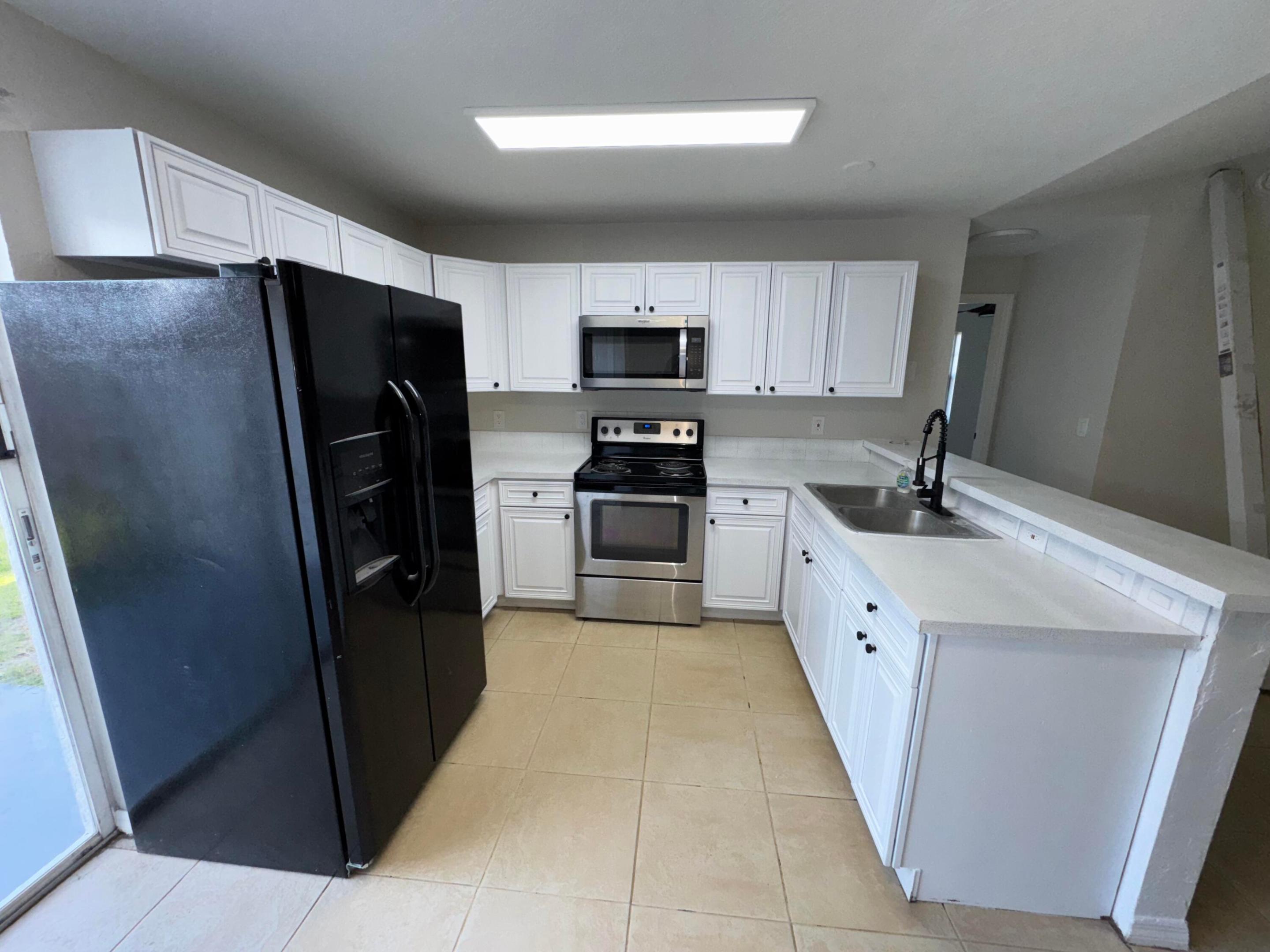 CONGRESS GROVES IN - Residential Lease
