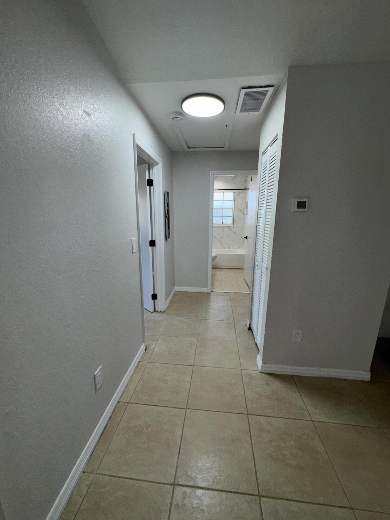 CONGRESS GROVES IN - Residential Lease