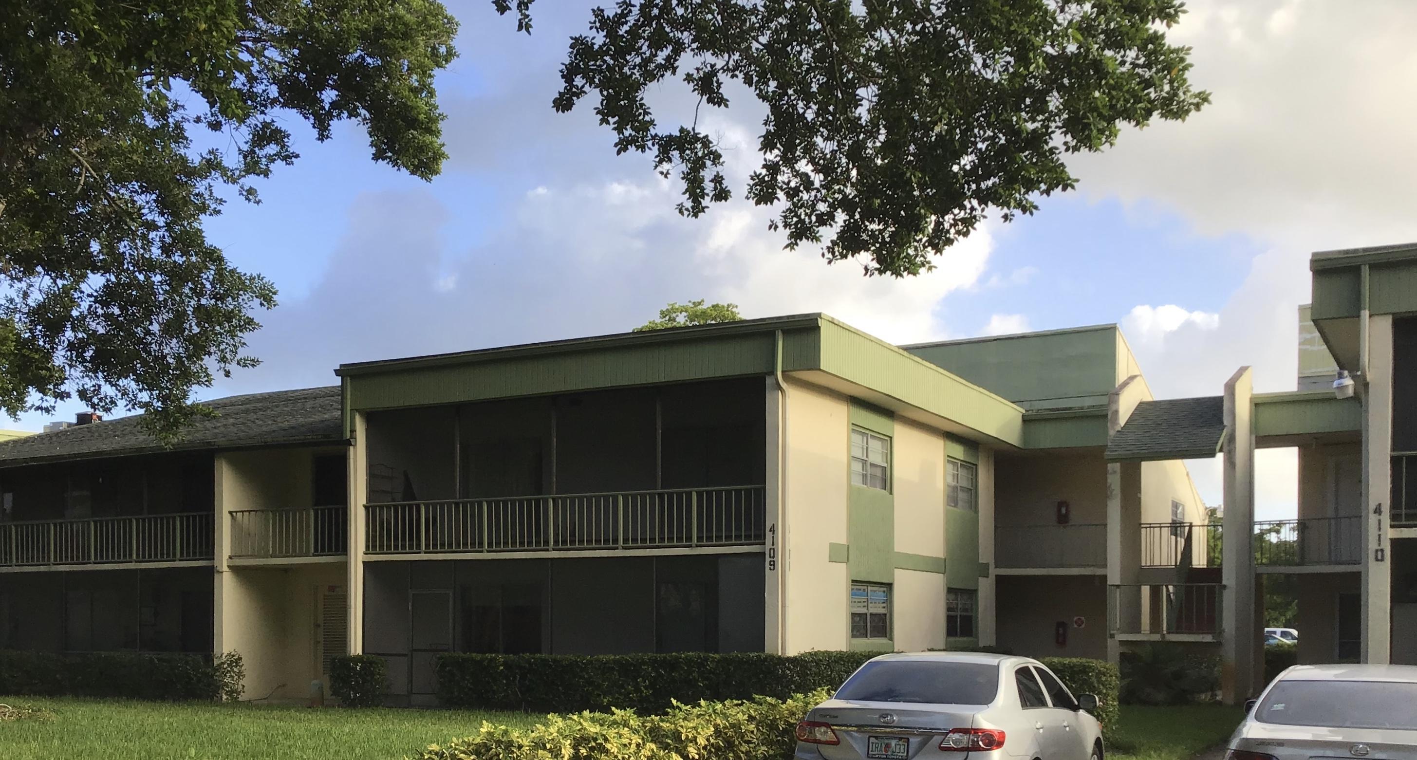RAMBLEWOOD EAST CONDO - Residential