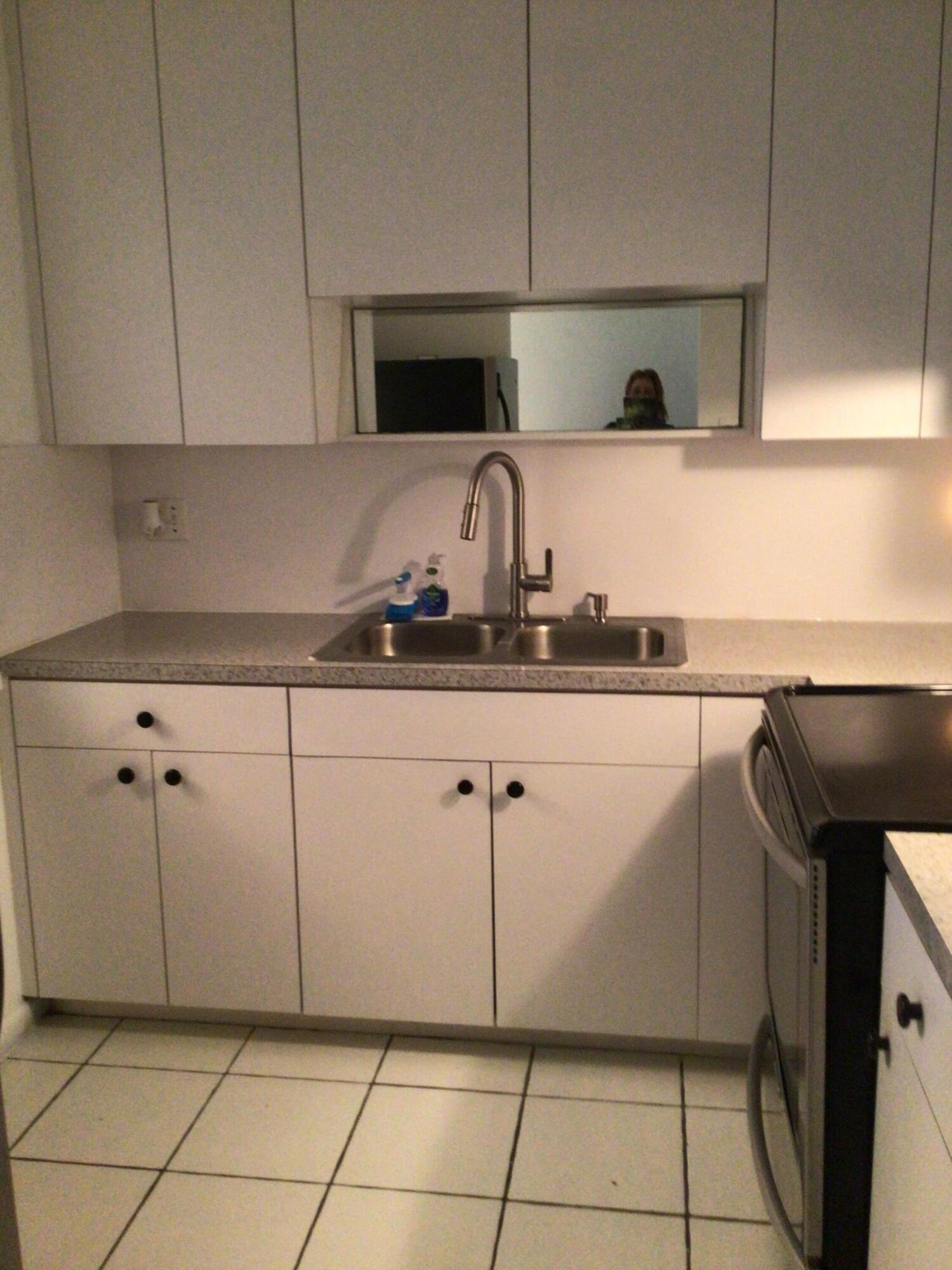 RAMBLEWOOD EAST CONDO - Residential