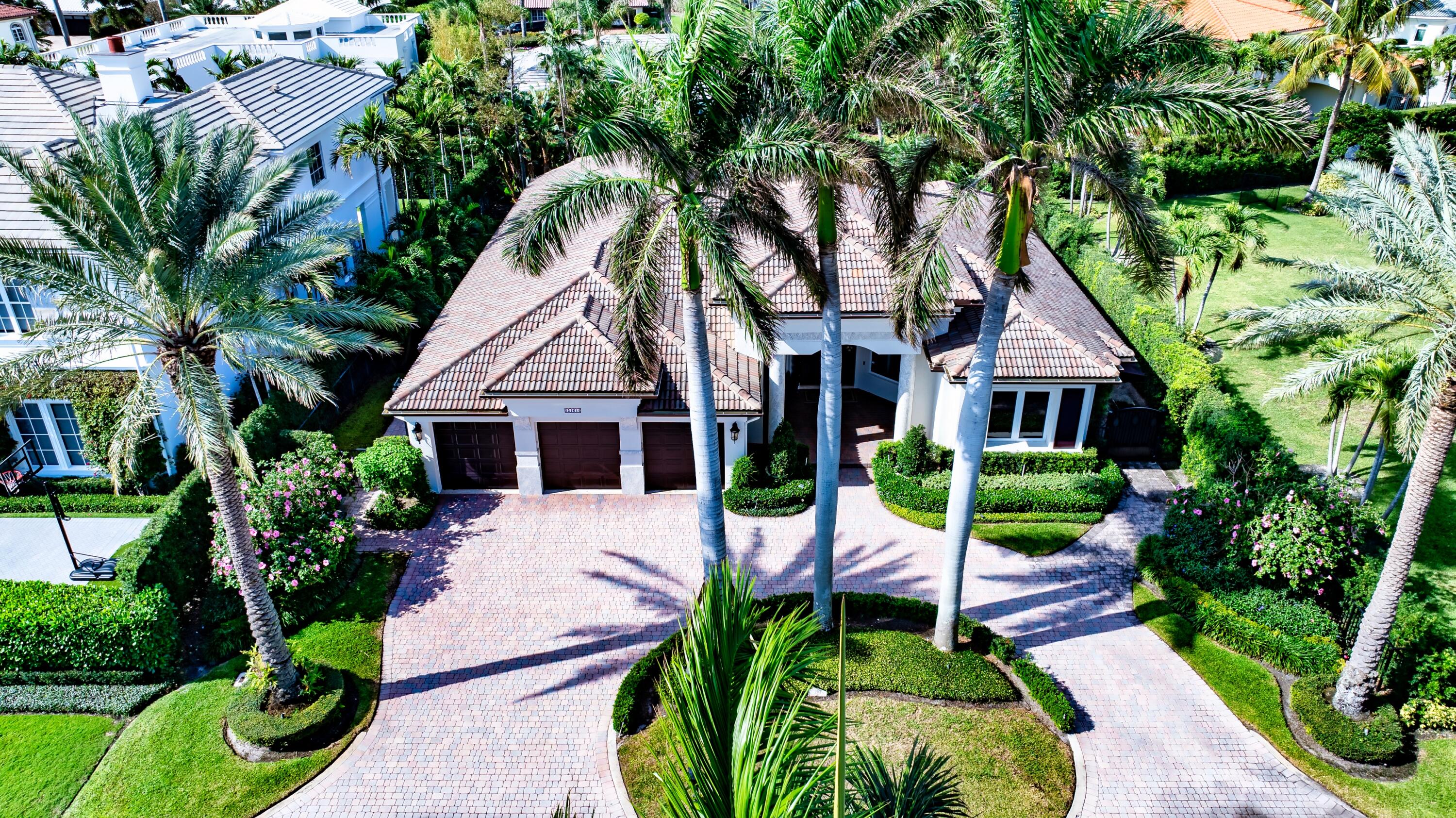 ROYAL PALM YACHT & COUNTRY CLUB - Residential