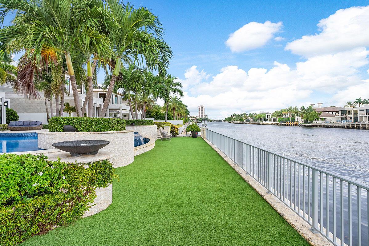 ROYAL PALM YACHT & COUNTRY CLUB - Residential