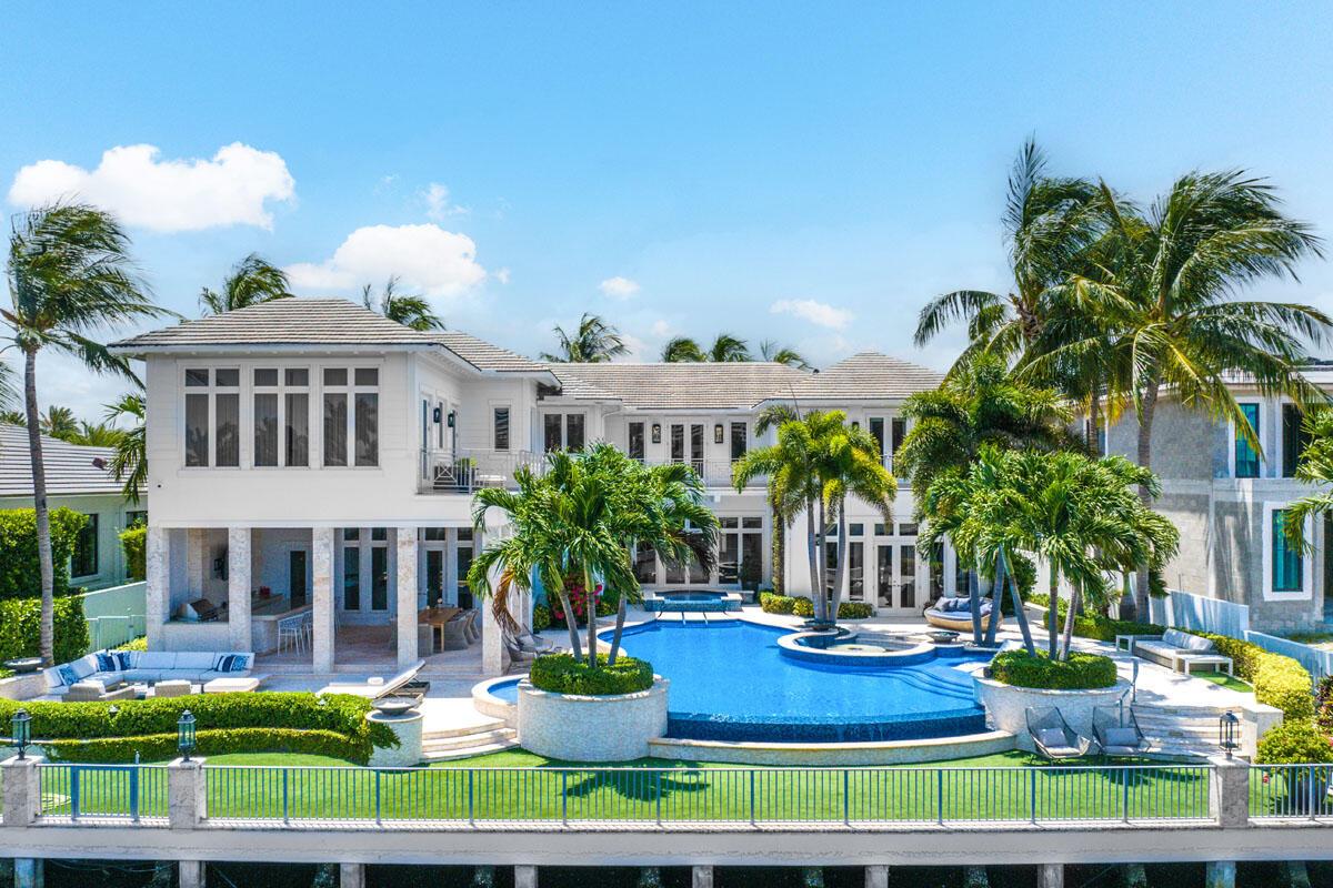 ROYAL PALM YACHT & COUNTRY CLUB - Residential