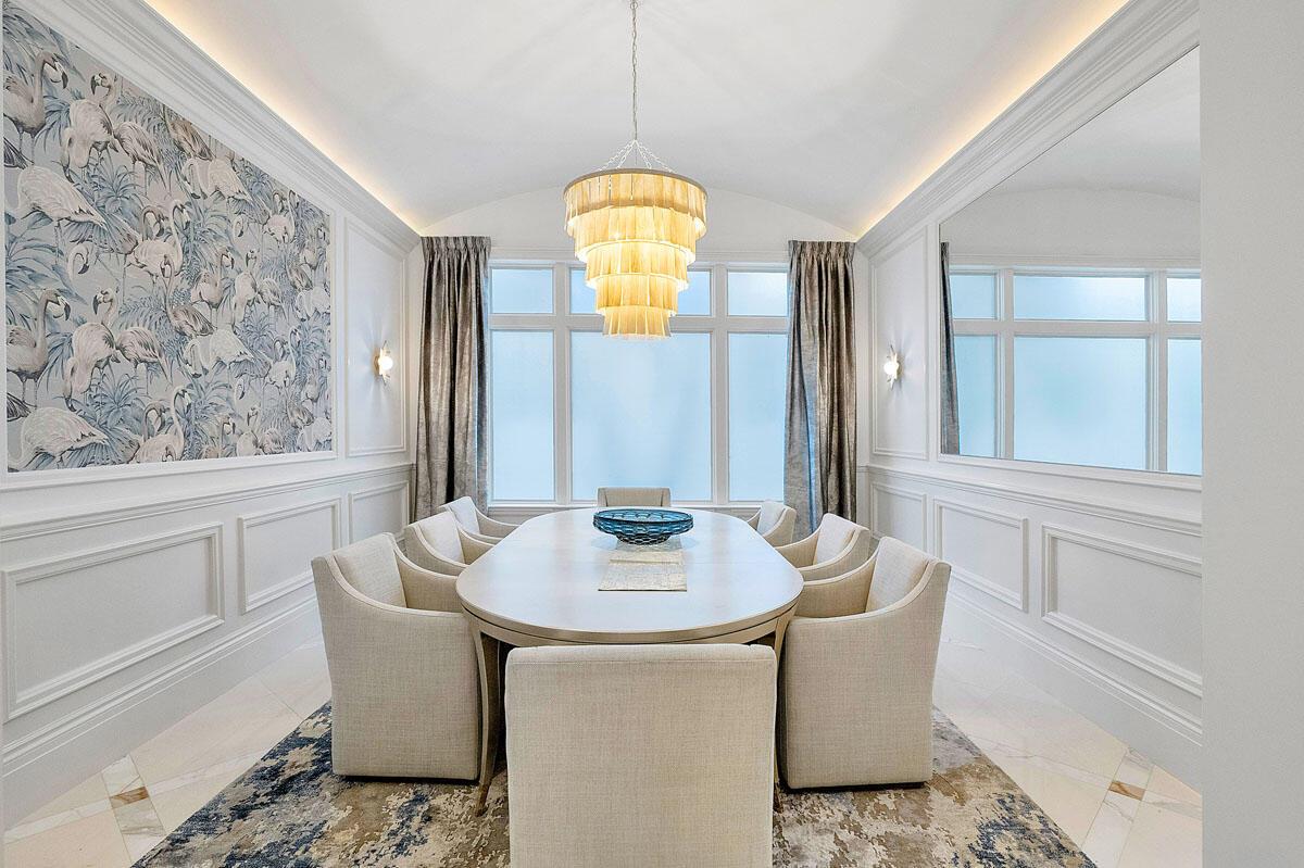 ROYAL PALM YACHT & COUNTRY CLUB - Residential