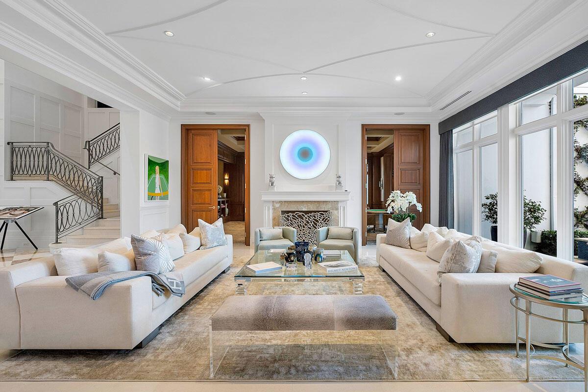 ROYAL PALM YACHT & COUNTRY CLUB - Residential