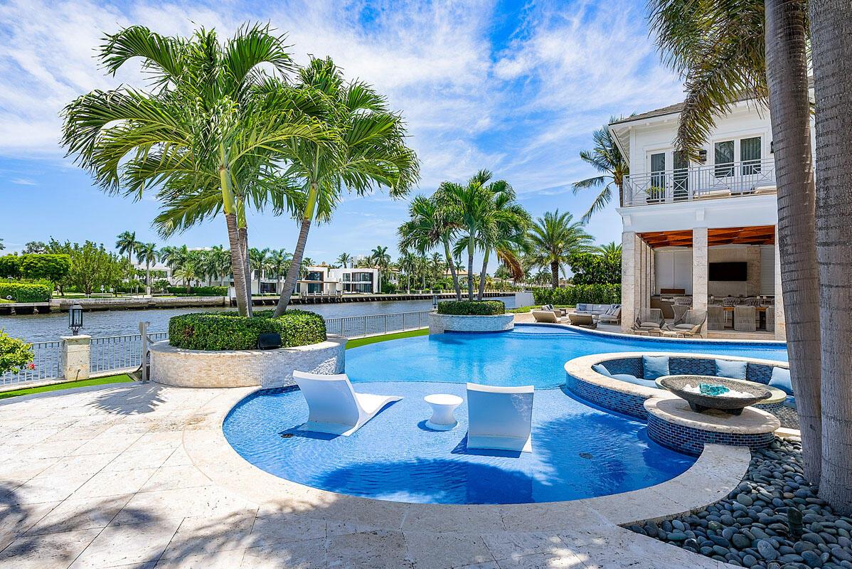 ROYAL PALM YACHT & COUNTRY CLUB - Residential