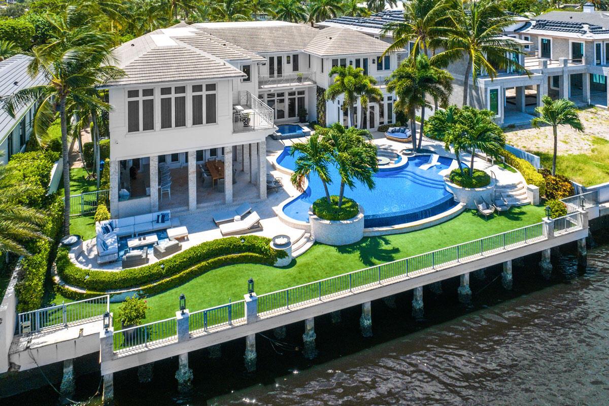 ROYAL PALM YACHT & COUNTRY CLUB - Residential