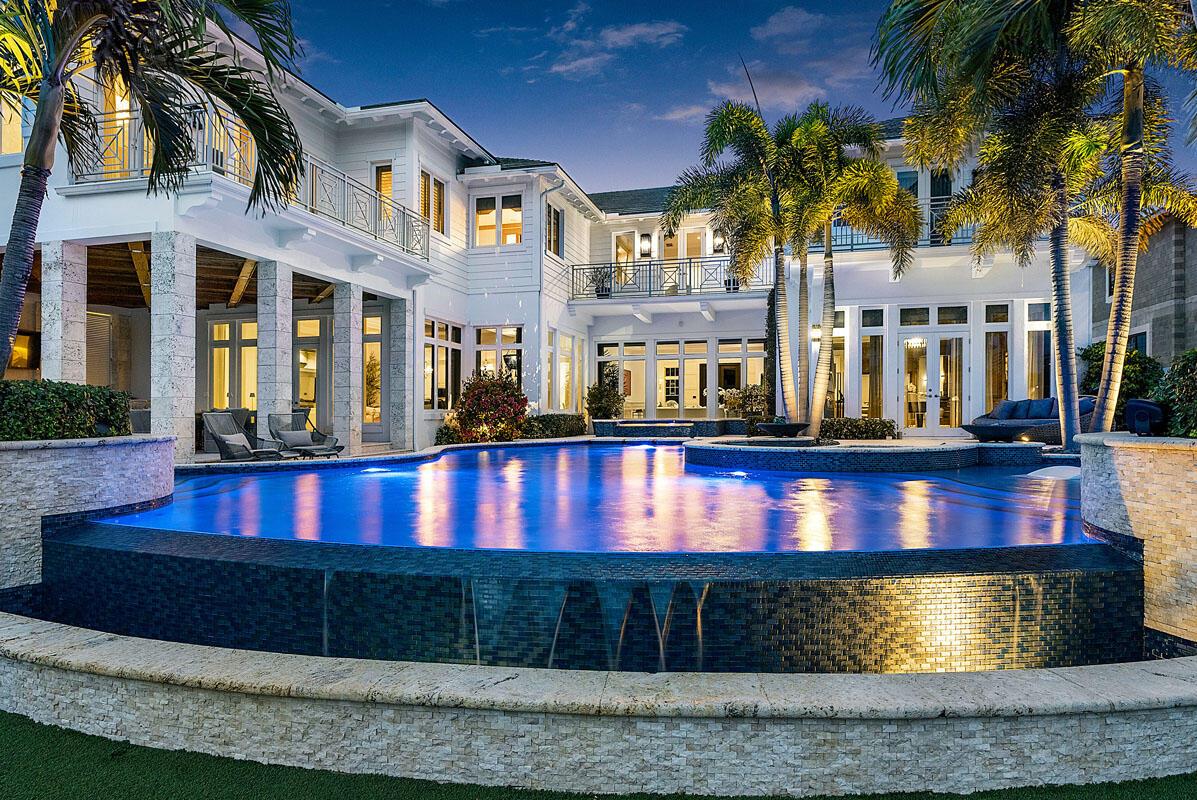 ROYAL PALM YACHT & COUNTRY CLUB - Residential