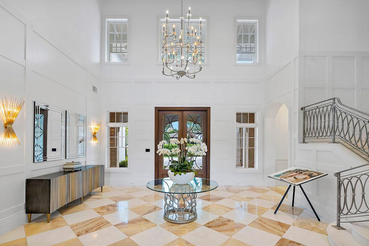 ROYAL PALM YACHT & COUNTRY CLUB - Residential
