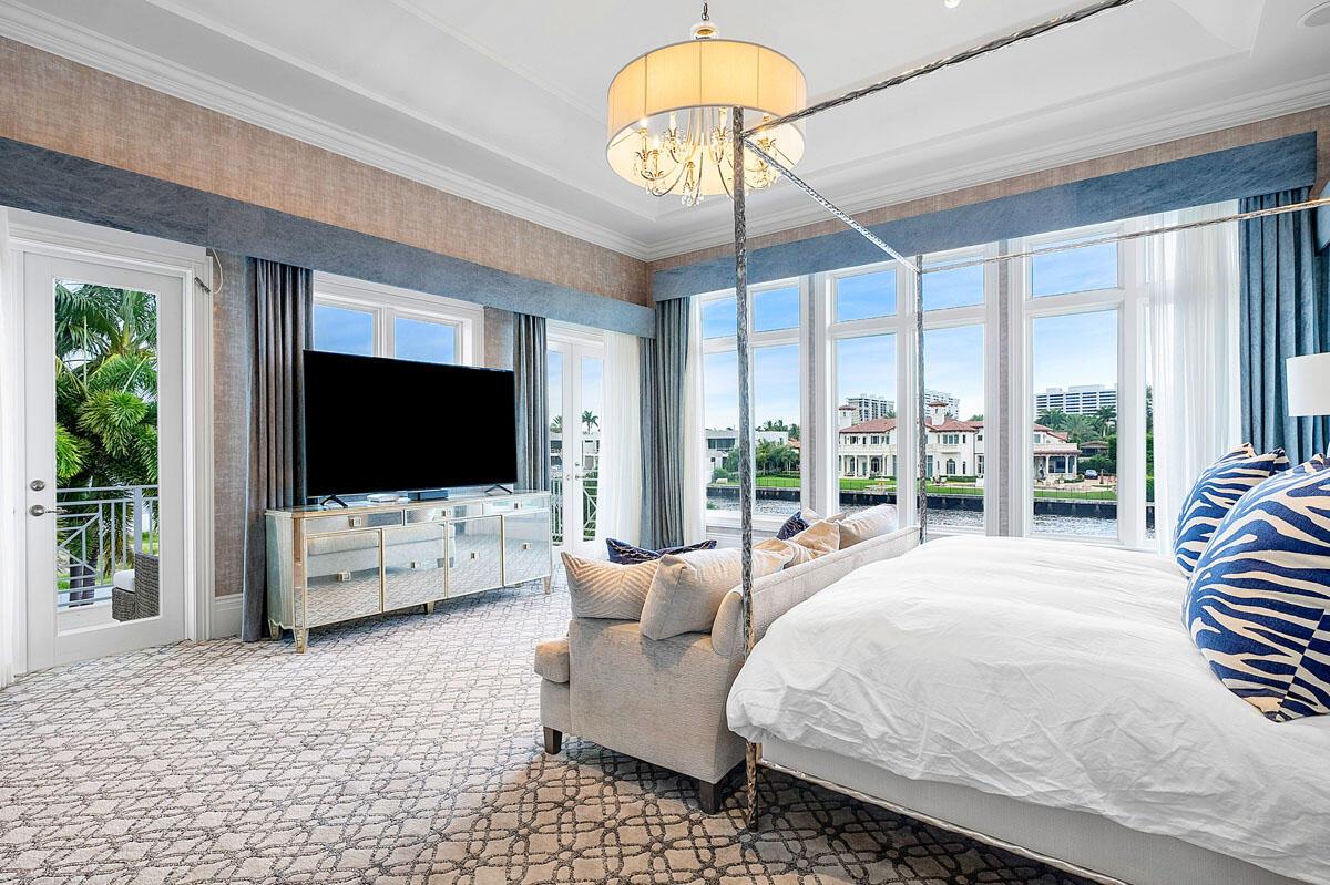 ROYAL PALM YACHT & COUNTRY CLUB - Residential